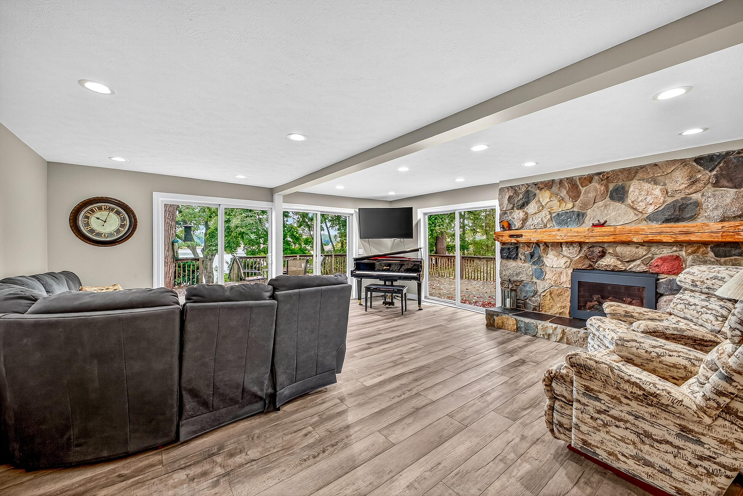 Twin Lake, Michigan, 49457, United States, 5 Bedrooms Bedrooms, ,5 BathroomsBathrooms,Residential,For Sale,1954826