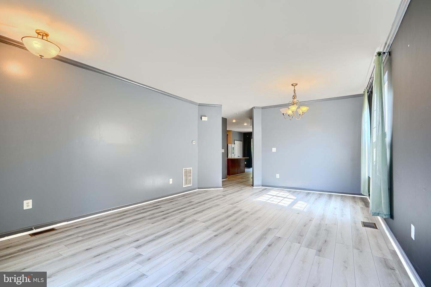 Glen Burnie, Maryland, 21060, United States, 4 Bedrooms Bedrooms, ,4 BathroomsBathrooms,Residential,For Sale,1983515