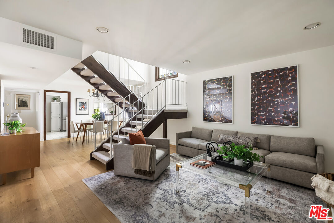 Los Angeles, California, 90025, United States, 3 Bedrooms Bedrooms, ,3 BathroomsBathrooms,Residential,For Sale,1987616