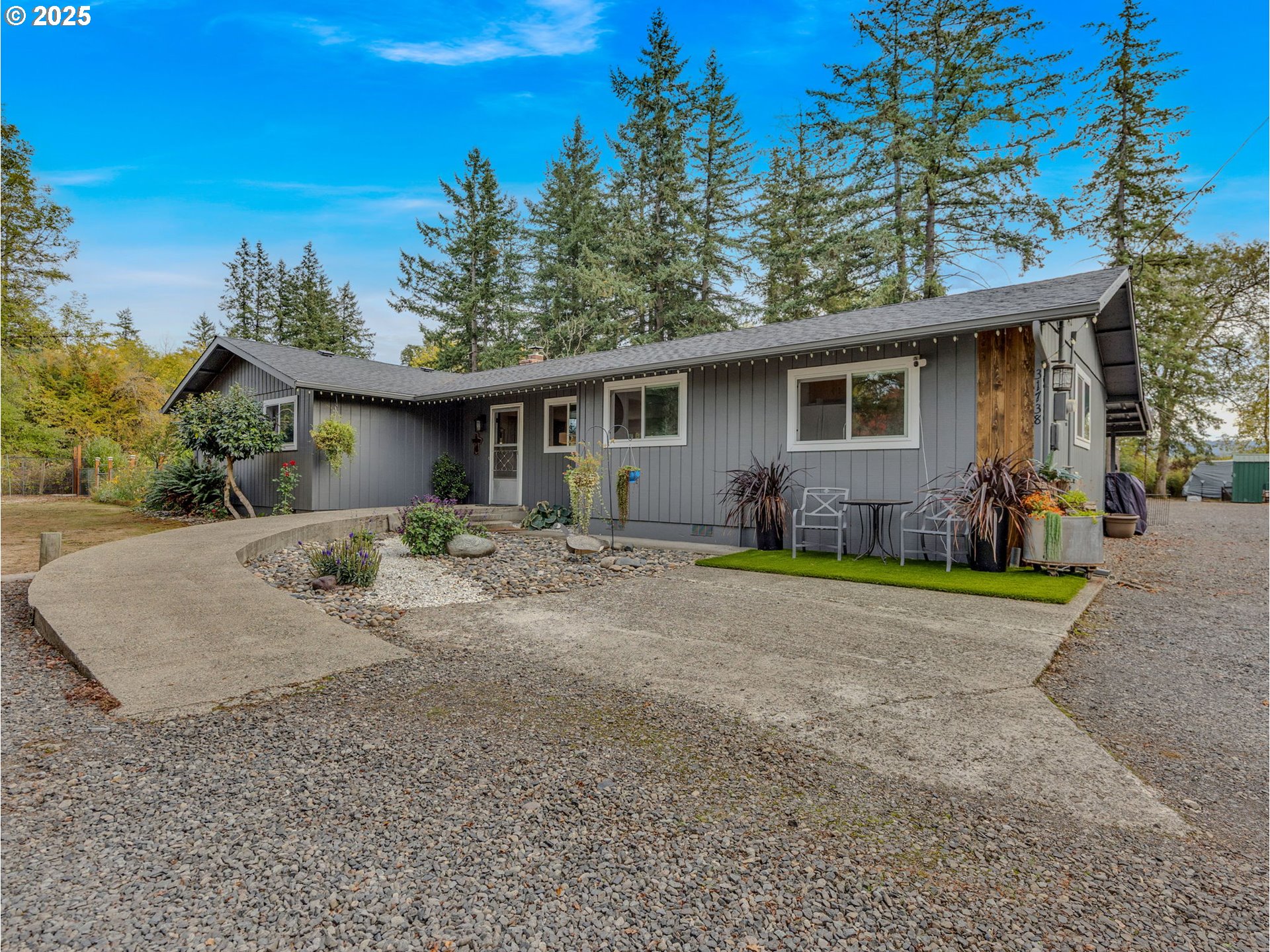 Estacada, Oregon, 97023, United States, 3 Bedrooms Bedrooms, ,2 BathroomsBathrooms,Residential,For Sale,2007742