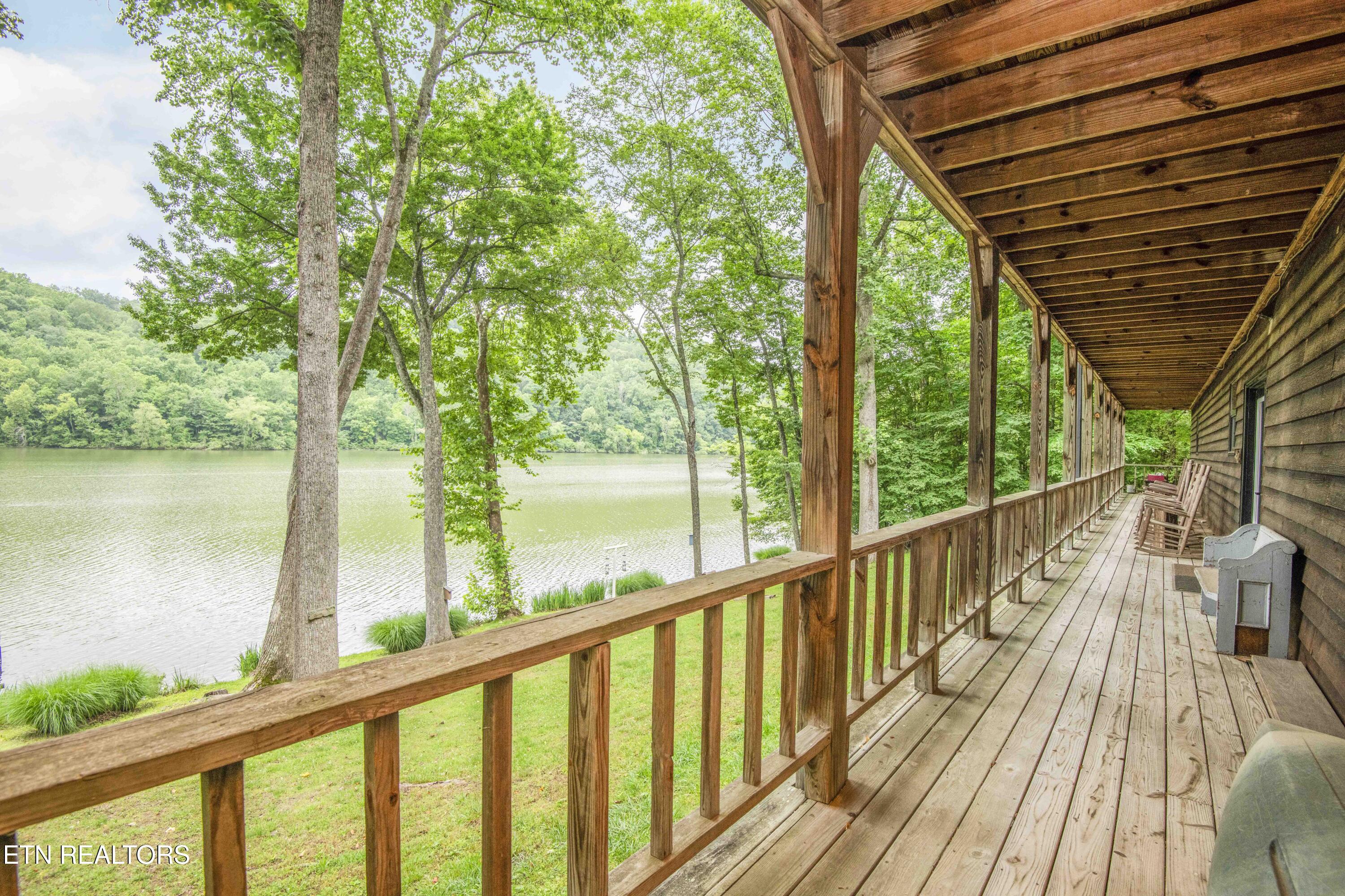 Kingston, Tennessee, 37763, United States, 3 Bedrooms Bedrooms, ,3 BathroomsBathrooms,Residential,For Sale,2013795