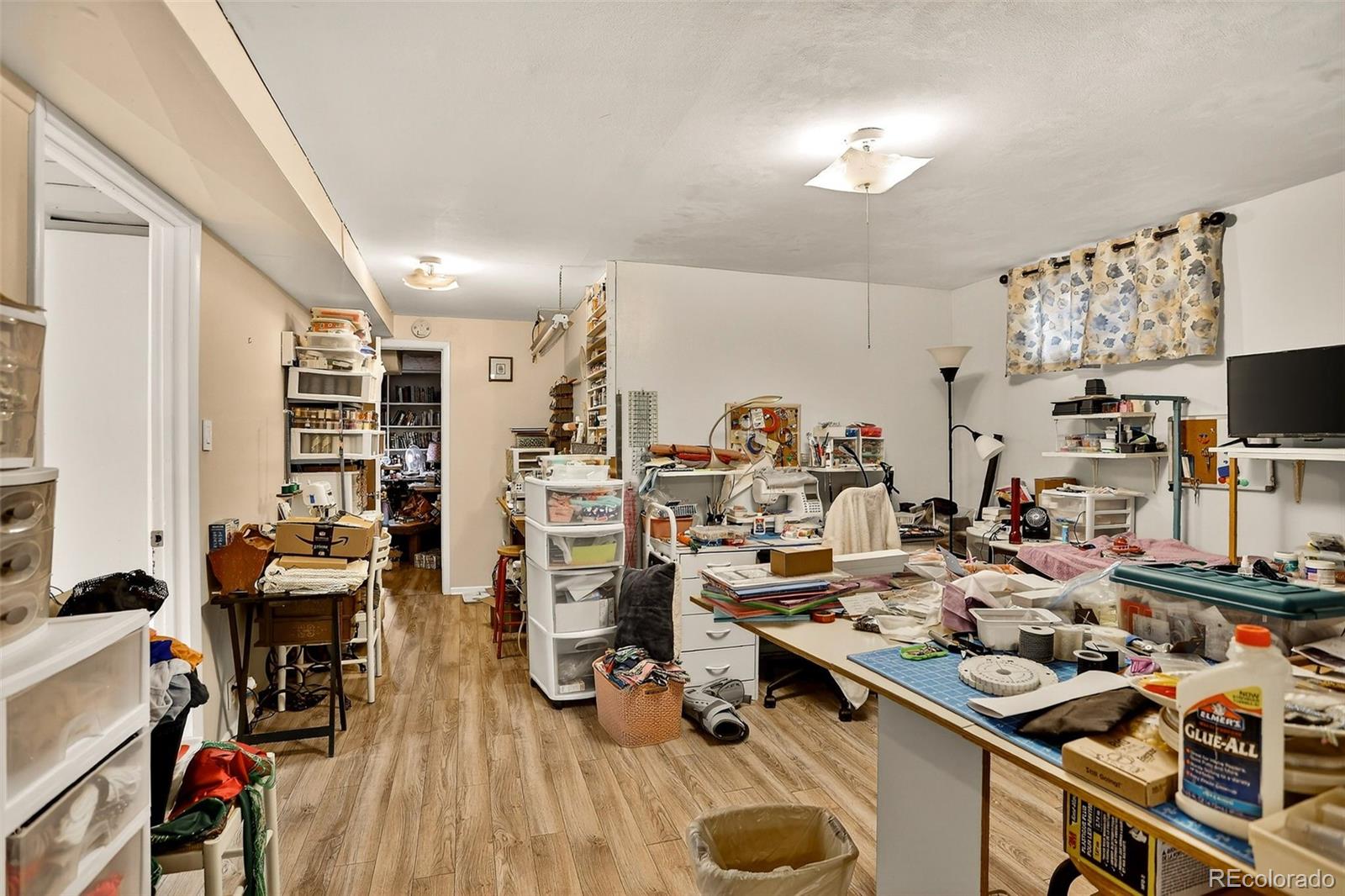 Littleton, Colorado, 80120, United States, 4 Bedrooms Bedrooms, ,1 BathroomBathrooms,Residential,For Sale,1988152