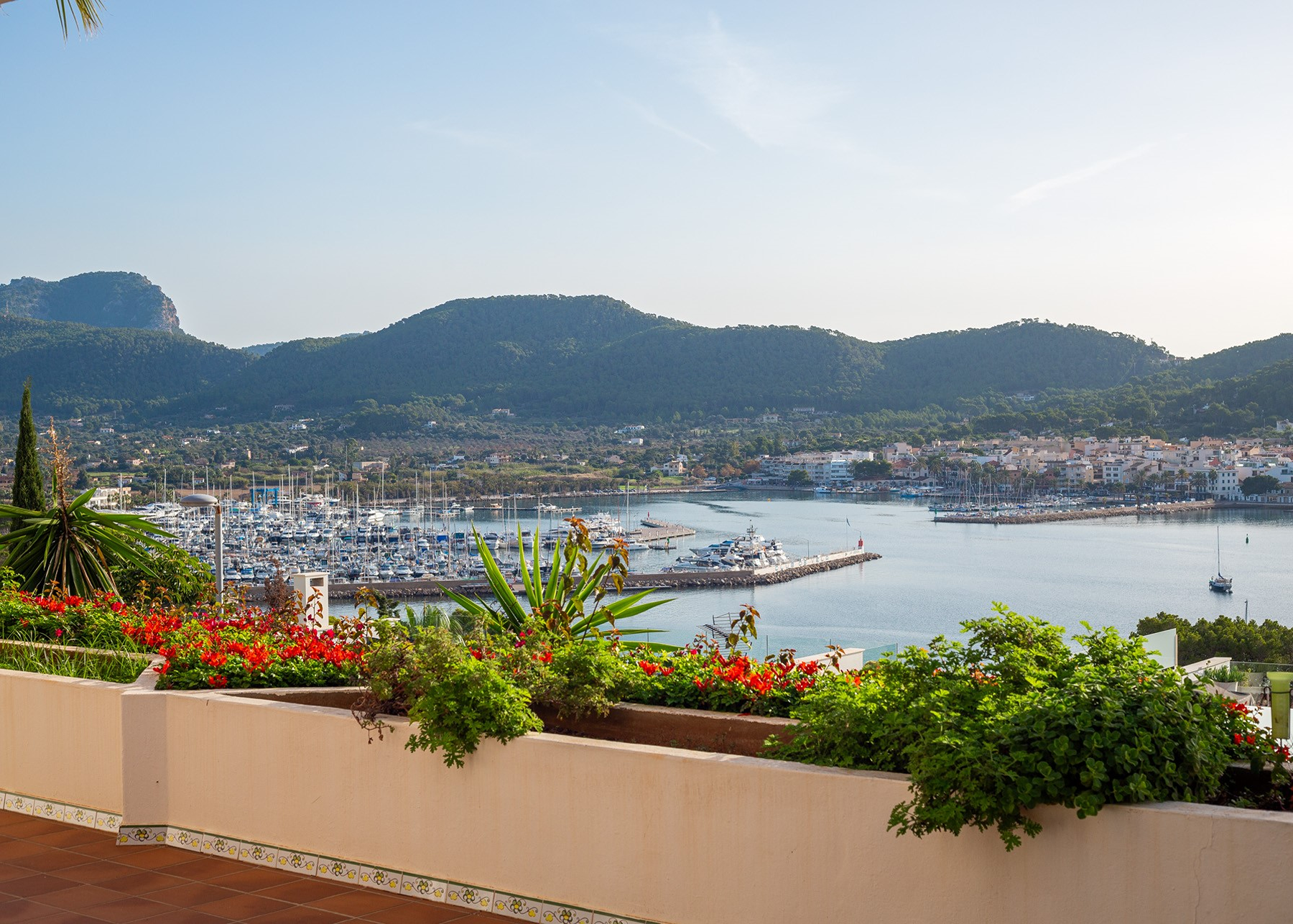  Apartment with sea views in Port d