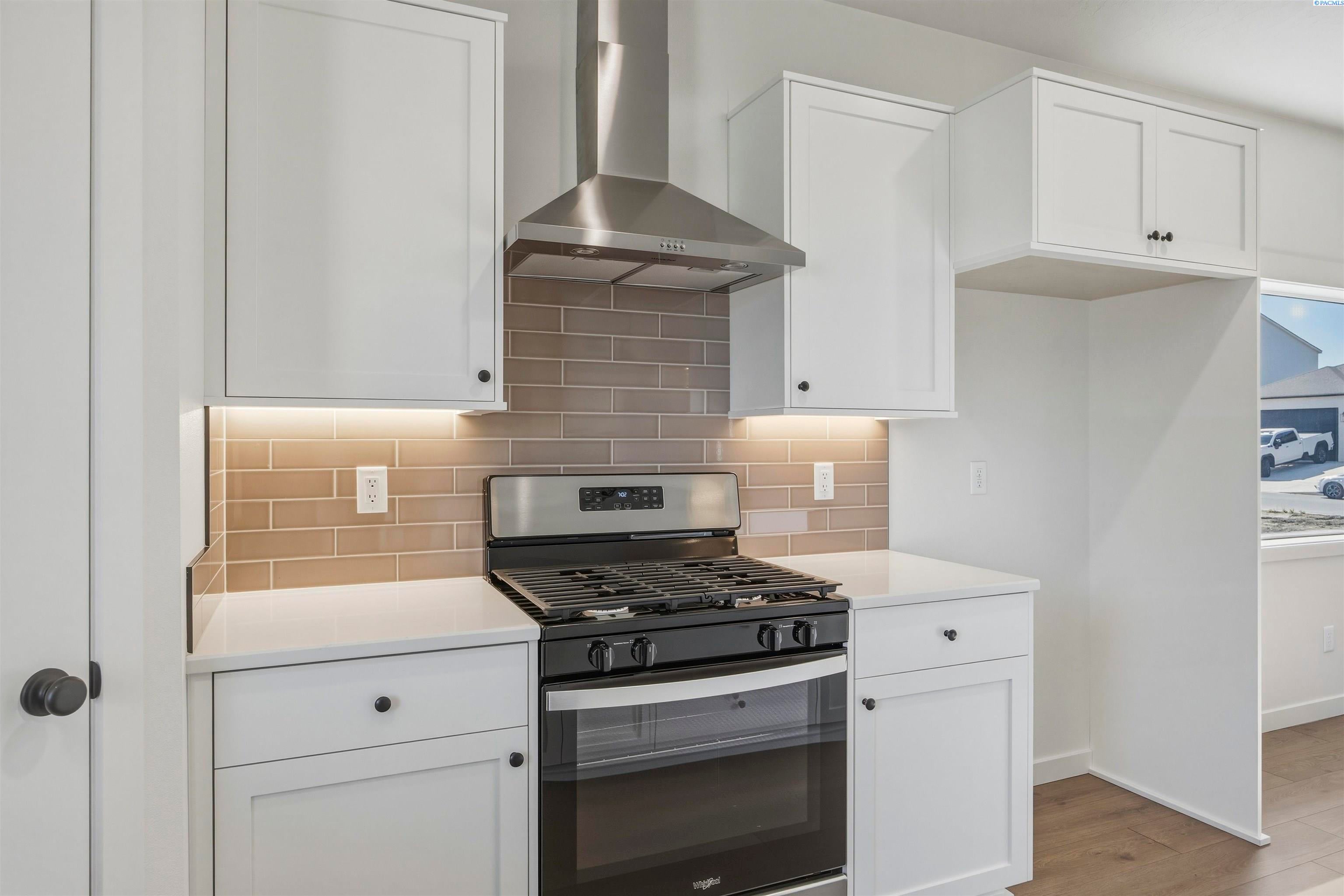 Richland, Washington, 99352, United States, 3 Bedrooms Bedrooms, ,3 BathroomsBathrooms,Residential,For Sale,2033532