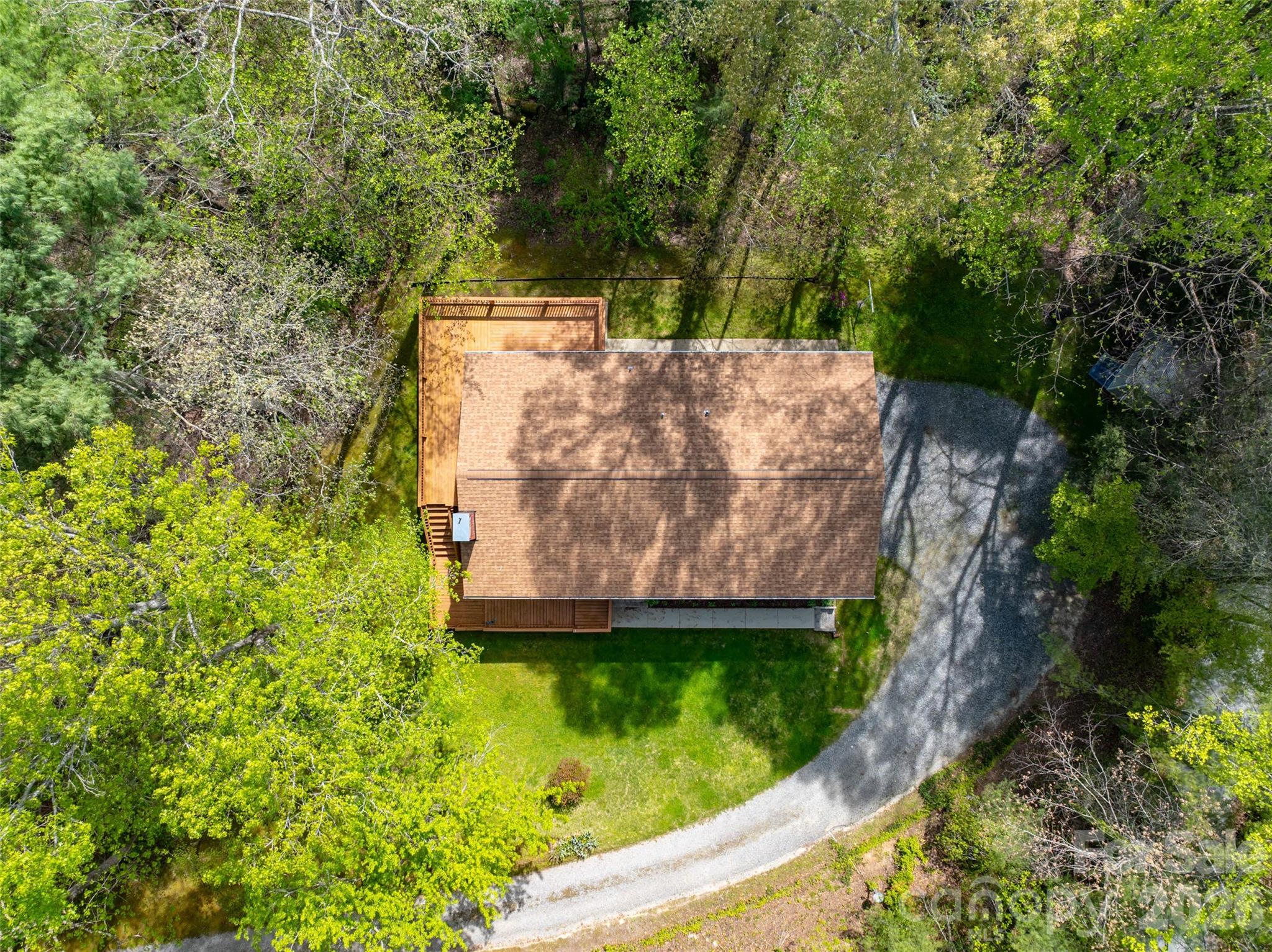 Hendersonville, North Carolina, 28739, United States, 4 Bedrooms Bedrooms, ,3 BathroomsBathrooms,Residential,For Sale,2049025