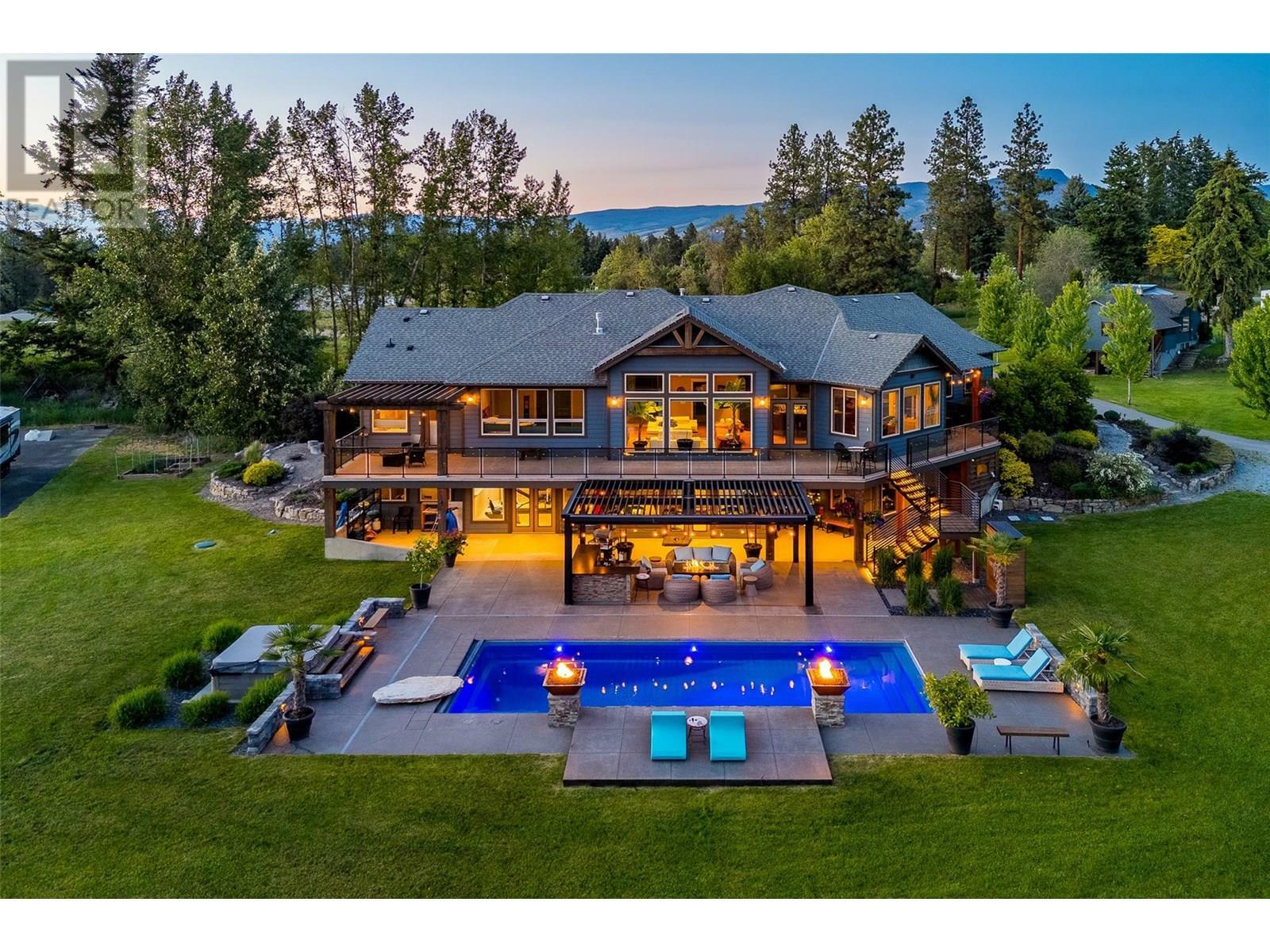 KELOWNA, British Columbia, V1W 4C5, CA, 5 Bedrooms Bedrooms, ,3 BathroomsBathrooms,Residential,For Sale,1883481