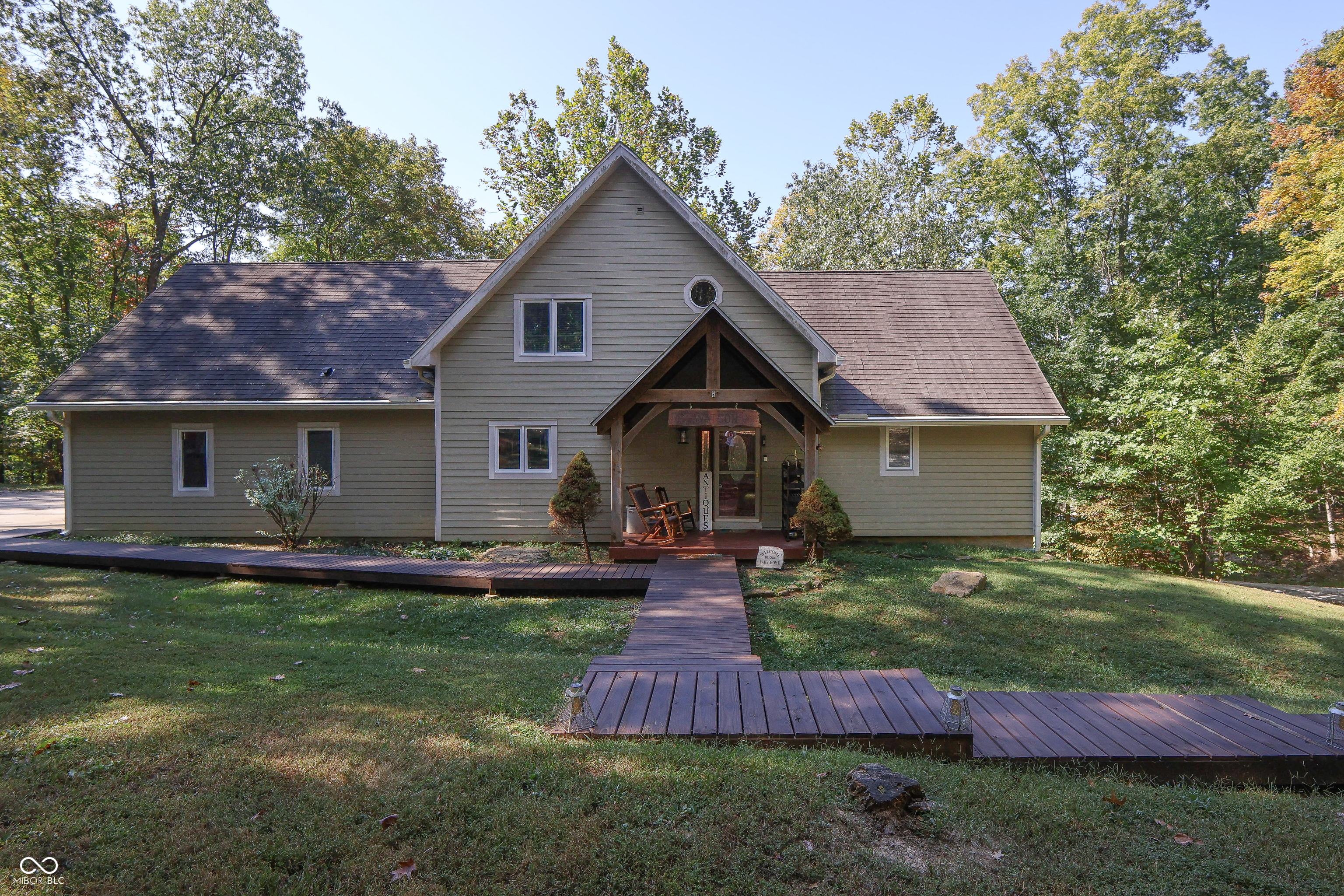 Nashville, Indiana, 47448, United States, 3 Bedrooms Bedrooms, ,4 BathroomsBathrooms,Residential,For Sale,1974172