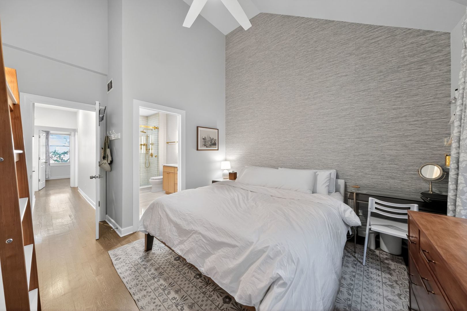 Chicago, Illinois, 60616, United States, 3 Bedrooms Bedrooms, ,3 BathroomsBathrooms,Residential,For Sale,1986457