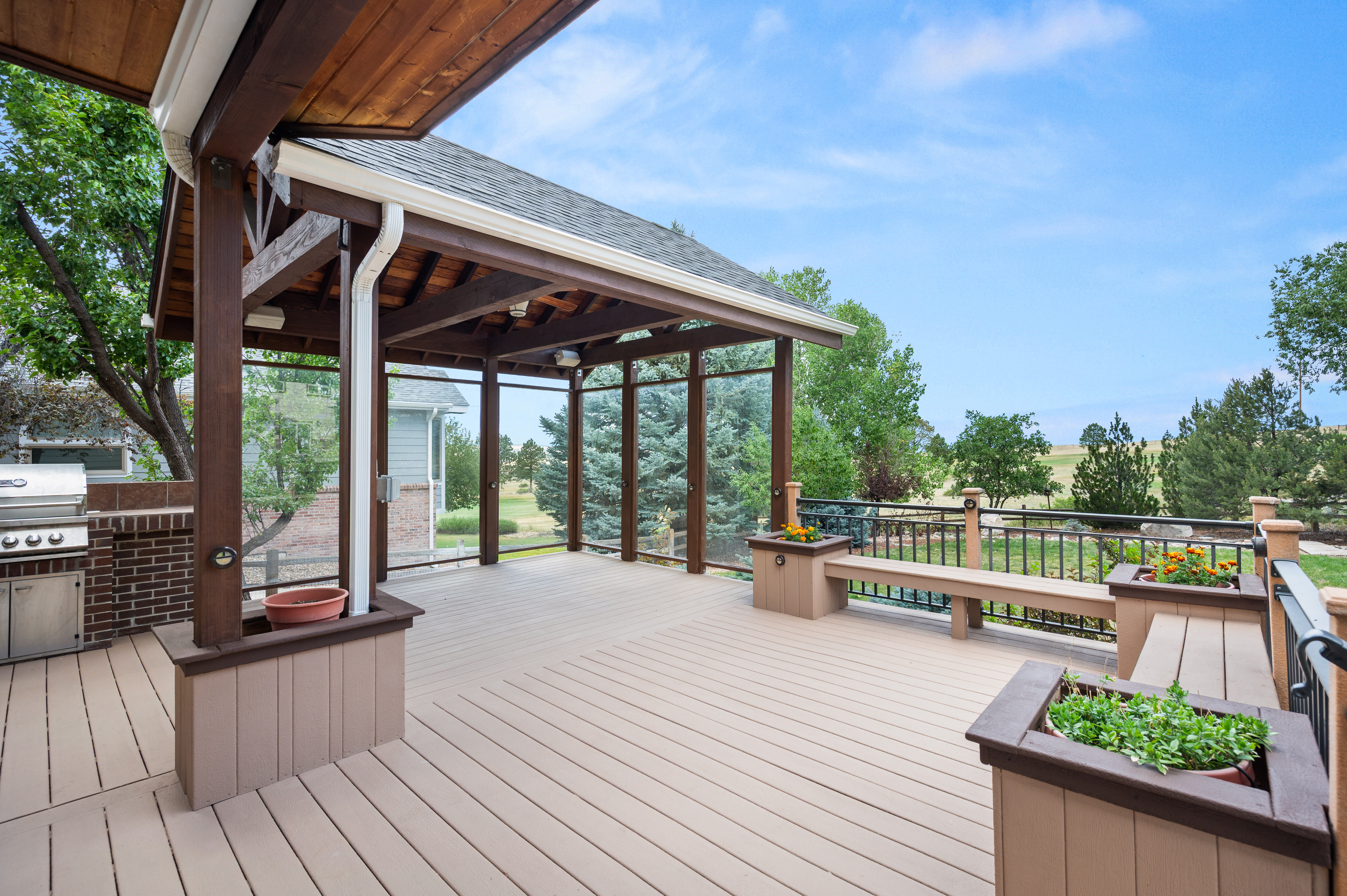  Stunning 5 bed, 5 bath home loaded with upgrades and improvements - 物件實景