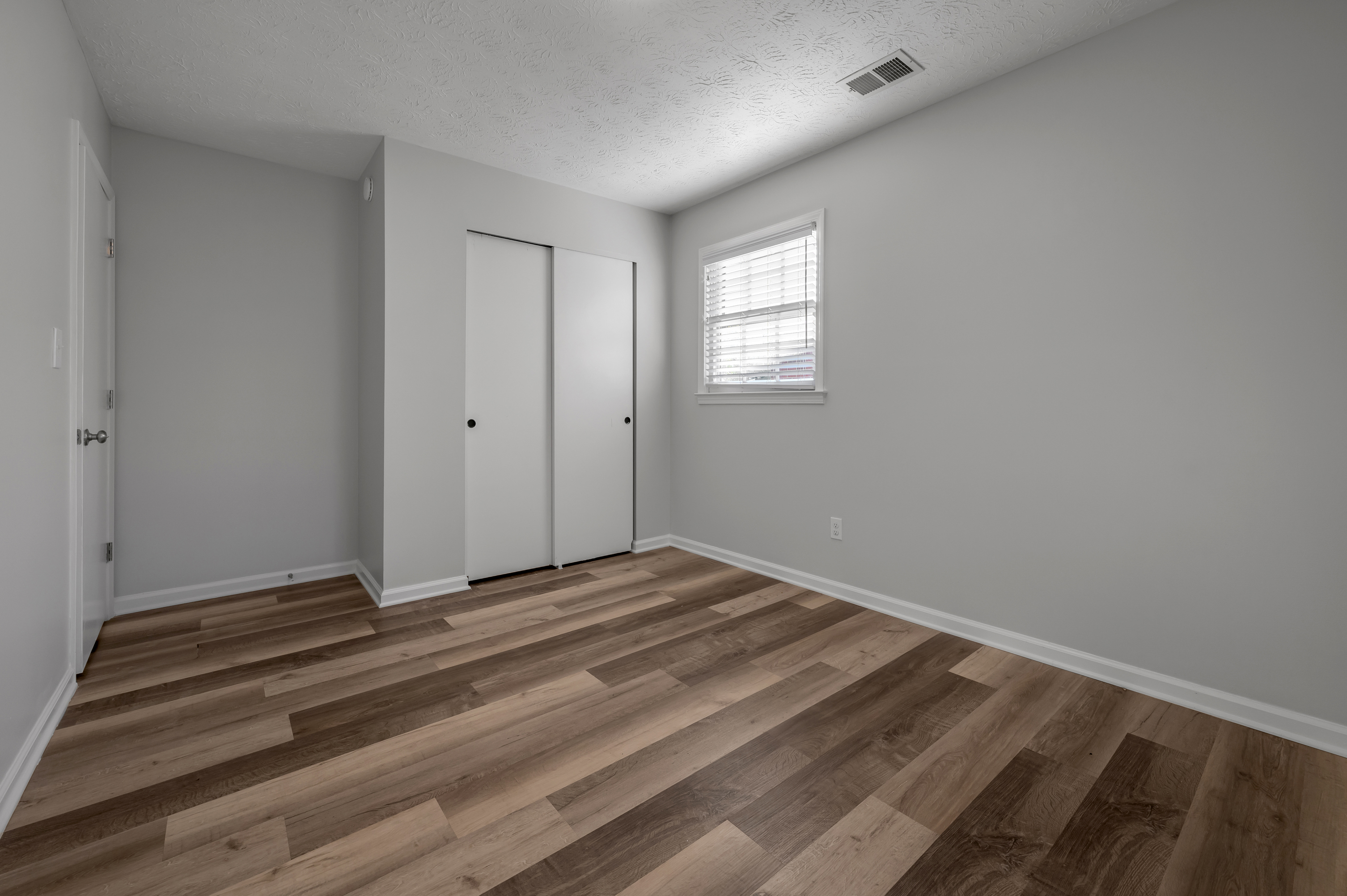  221 Quebec Way - 物件實景