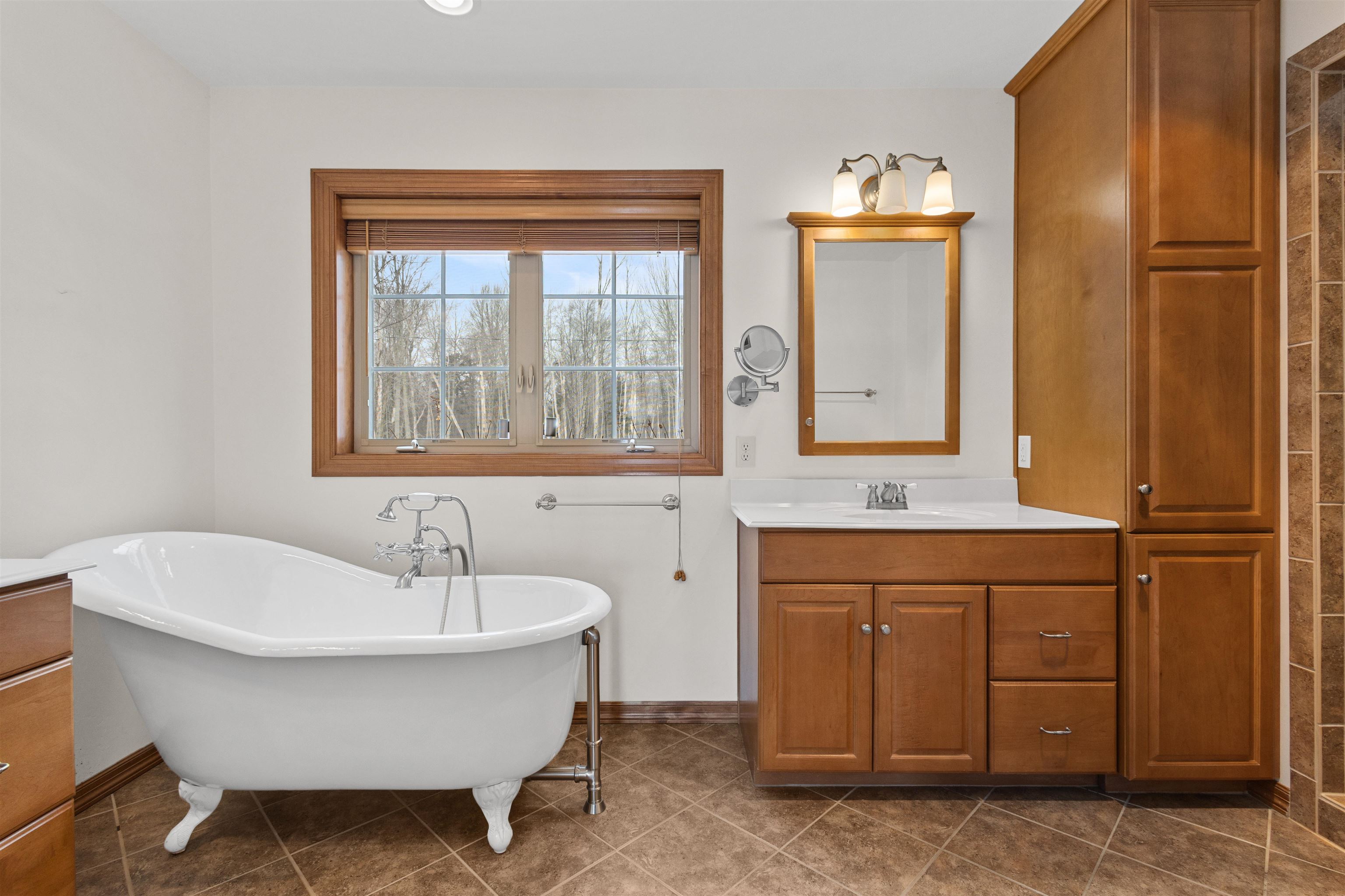 Oconto, Wisconsin, 54153, United States, 3 Bedrooms Bedrooms, ,3 BathroomsBathrooms,Residential,For Sale,2017329