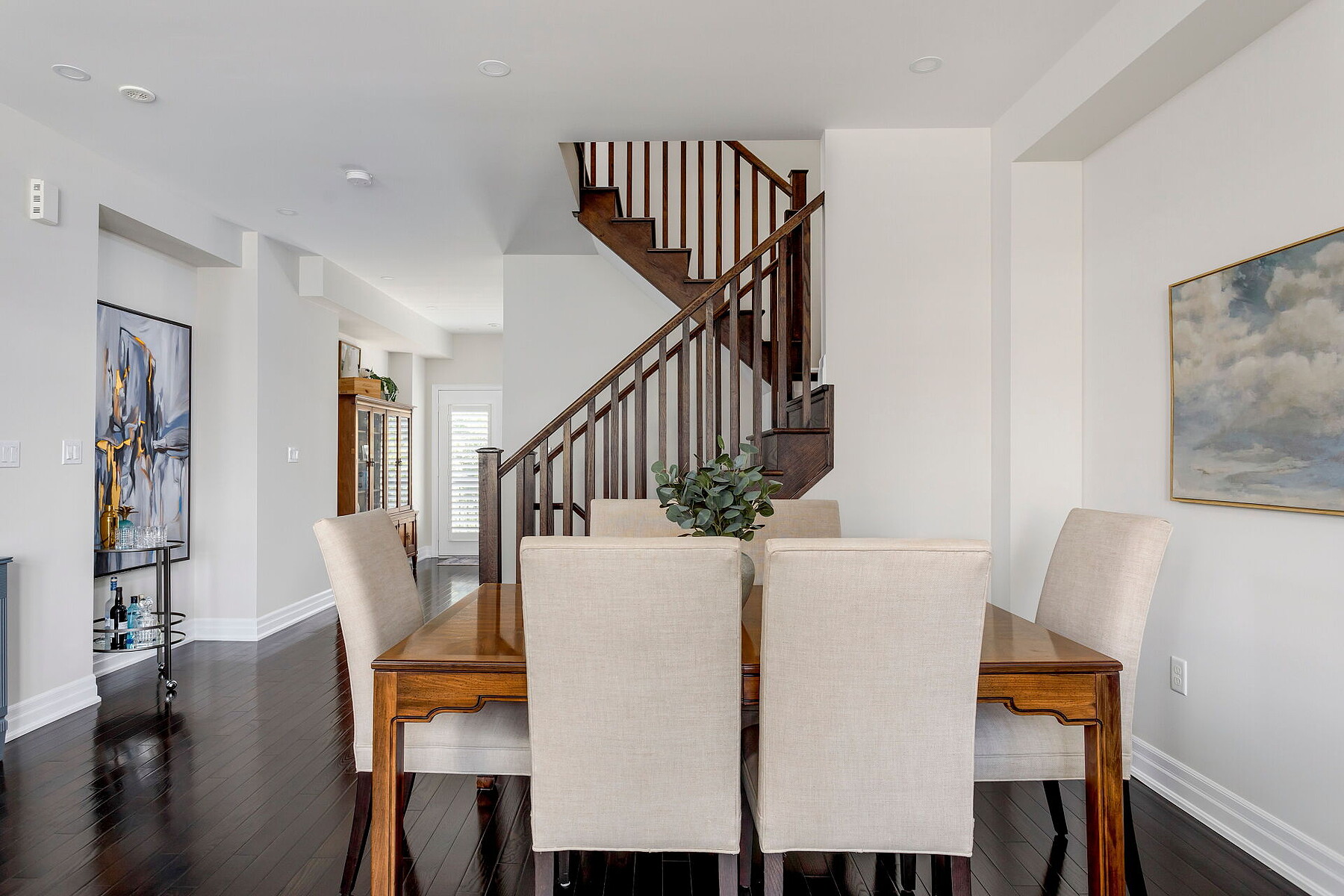  Iconic Lakeview Townhome - 物件實景