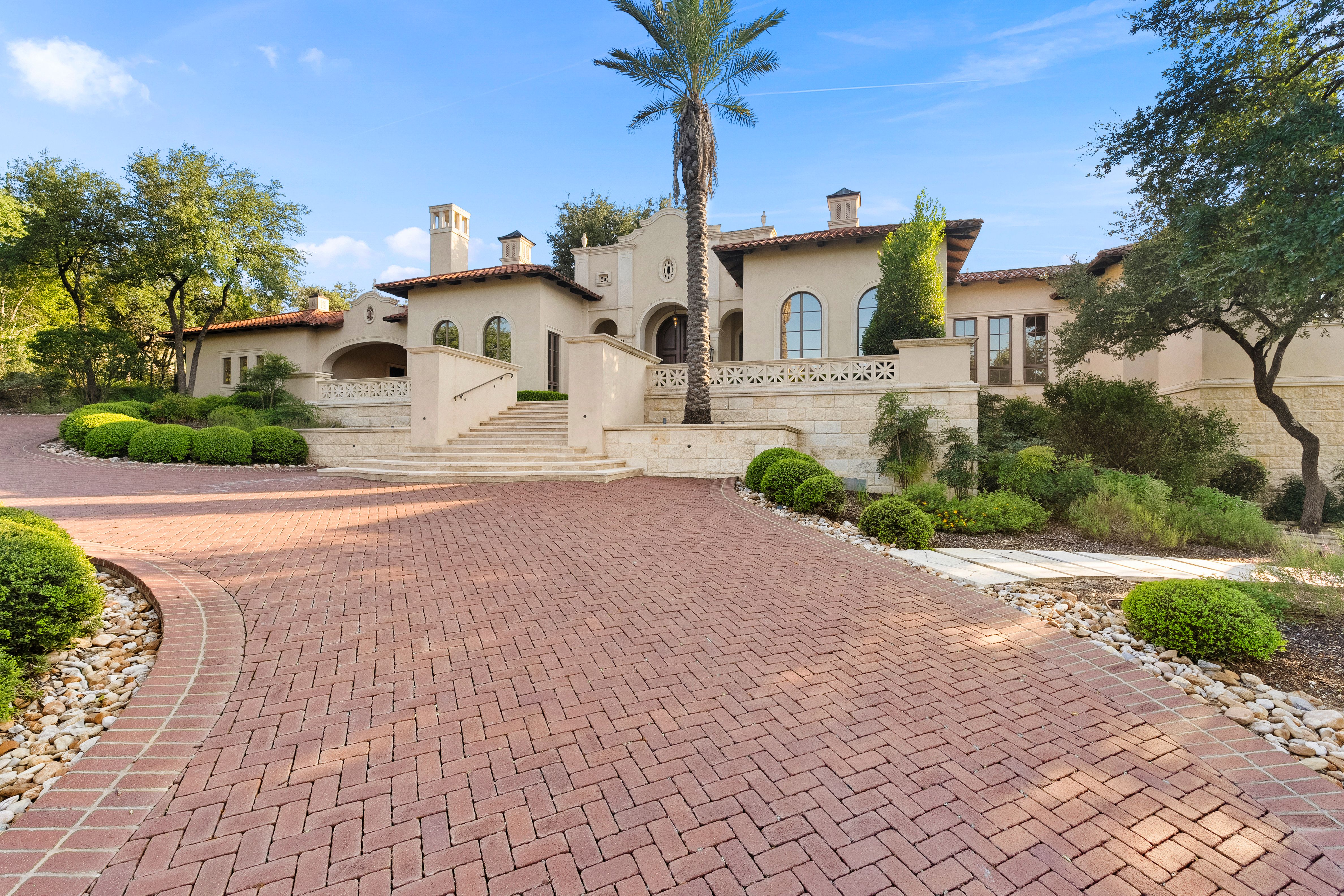  Mediterranean Style Estate in The Dominion - 物件實景