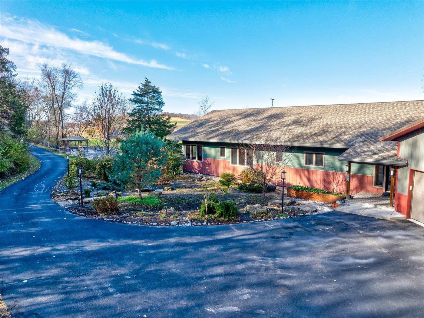 Sauk City, Wisconsin, 53583, United States, 5 Bedrooms Bedrooms, ,4 BathroomsBathrooms,Residential,For Sale,1992585