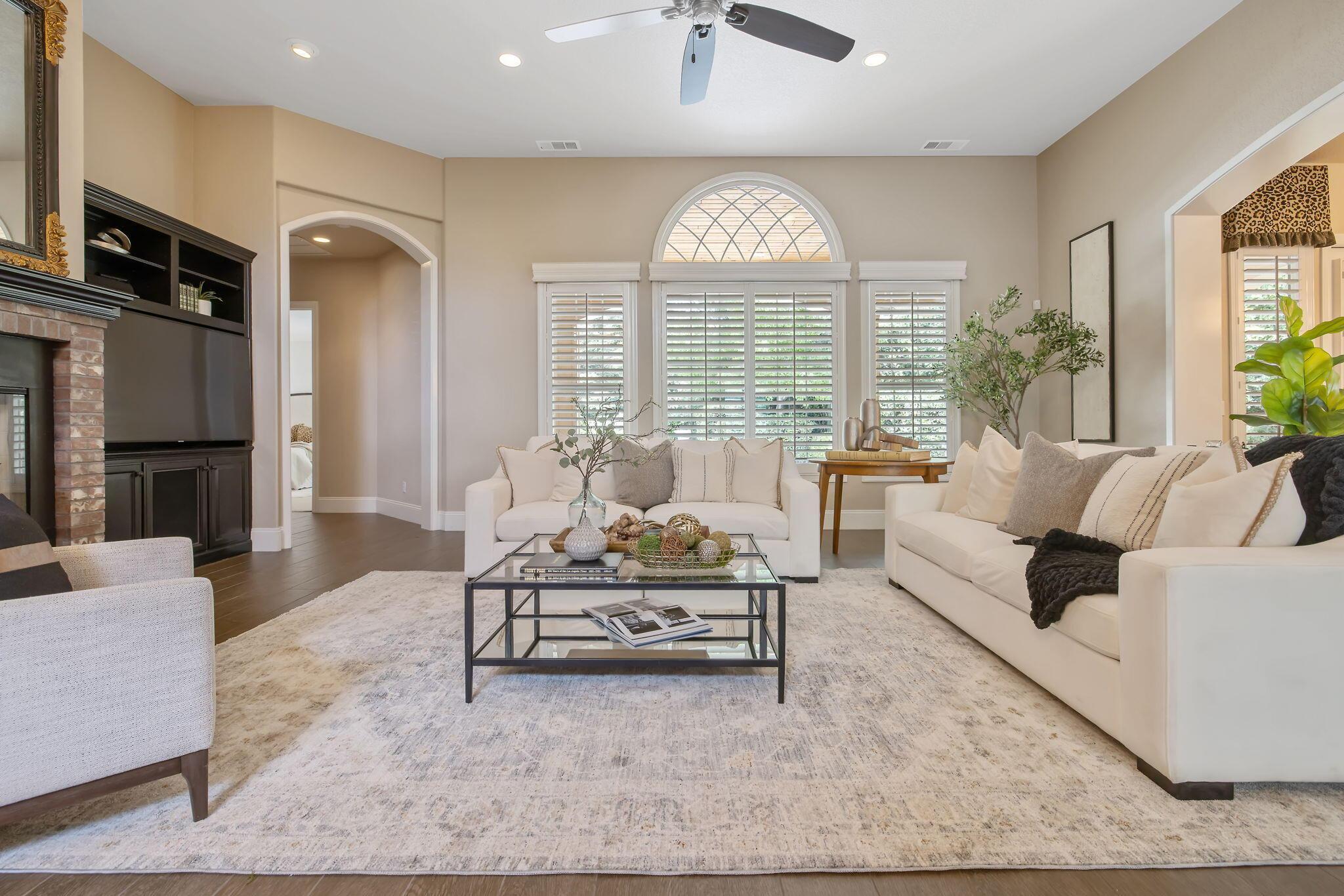 Visalia, California, 93277, United States, 3 Bedrooms Bedrooms, ,2 BathroomsBathrooms,Residential,For Sale,2048559
