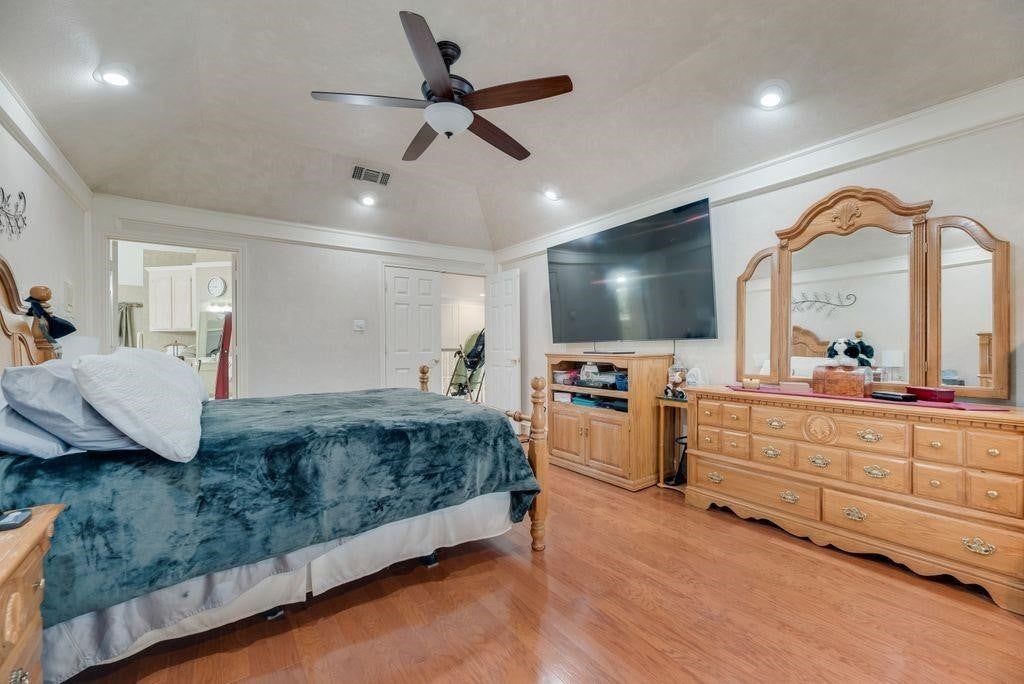 Grapevine, Texas, 76051, United States, 4 Bedrooms Bedrooms, ,3 BathroomsBathrooms,Residential,For Sale,2018283