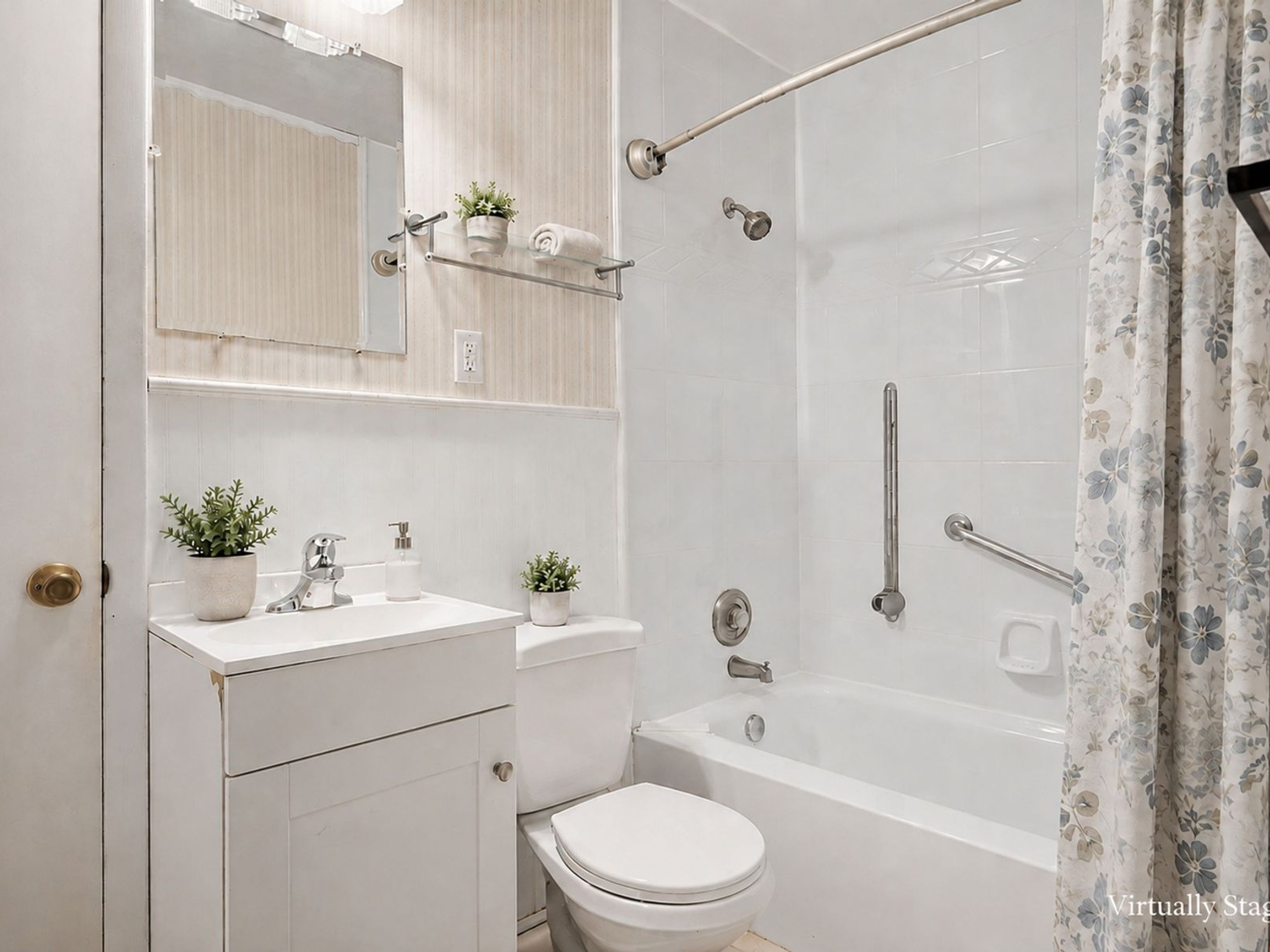  All Brick Ranch Home Offering Residential Comfort with Commercial Potential - 物件實景