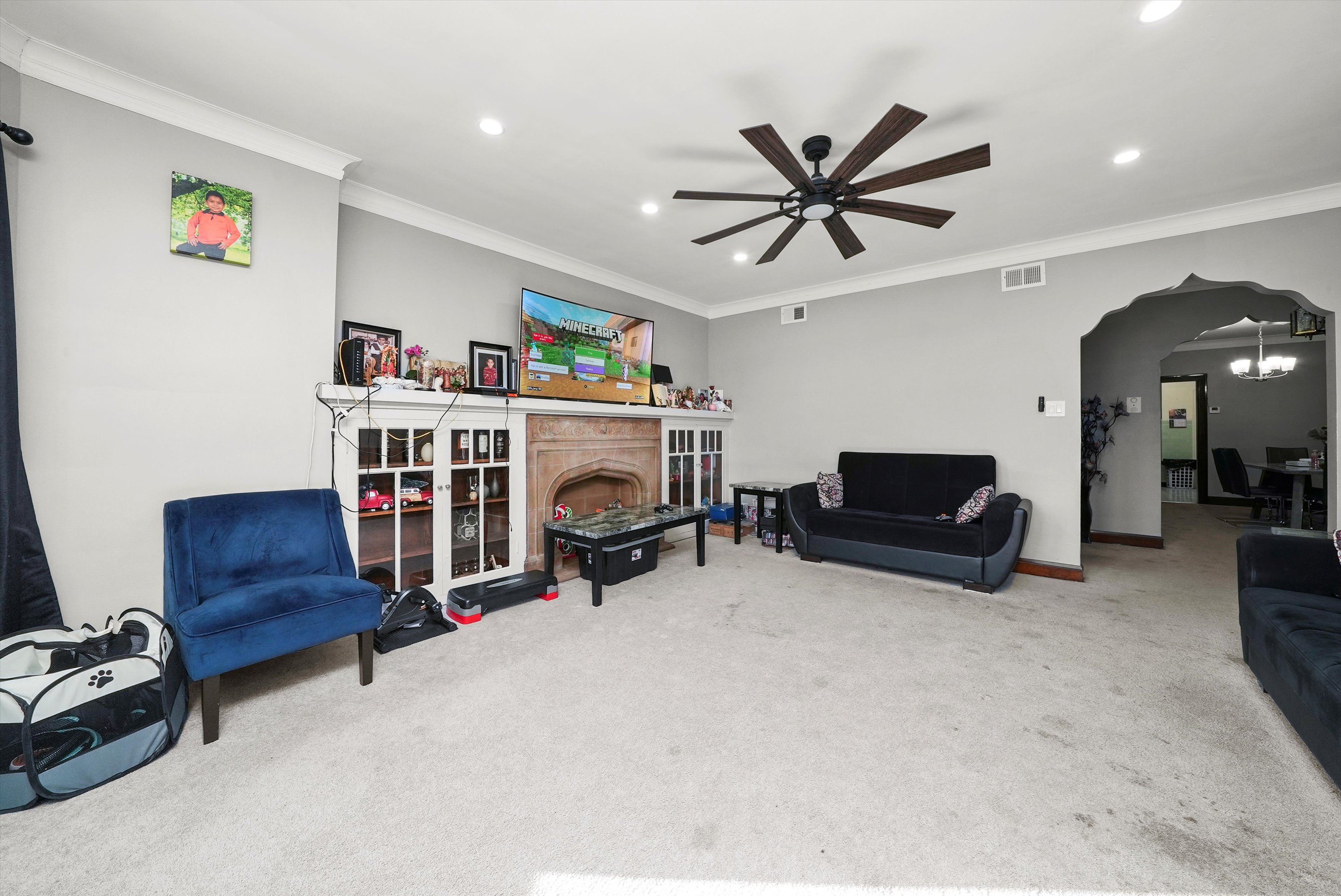 Chicago, Illinois, 60639, United States, 8 Bedrooms Bedrooms, ,3 BathroomsBathrooms,Residential,For Sale,1986101