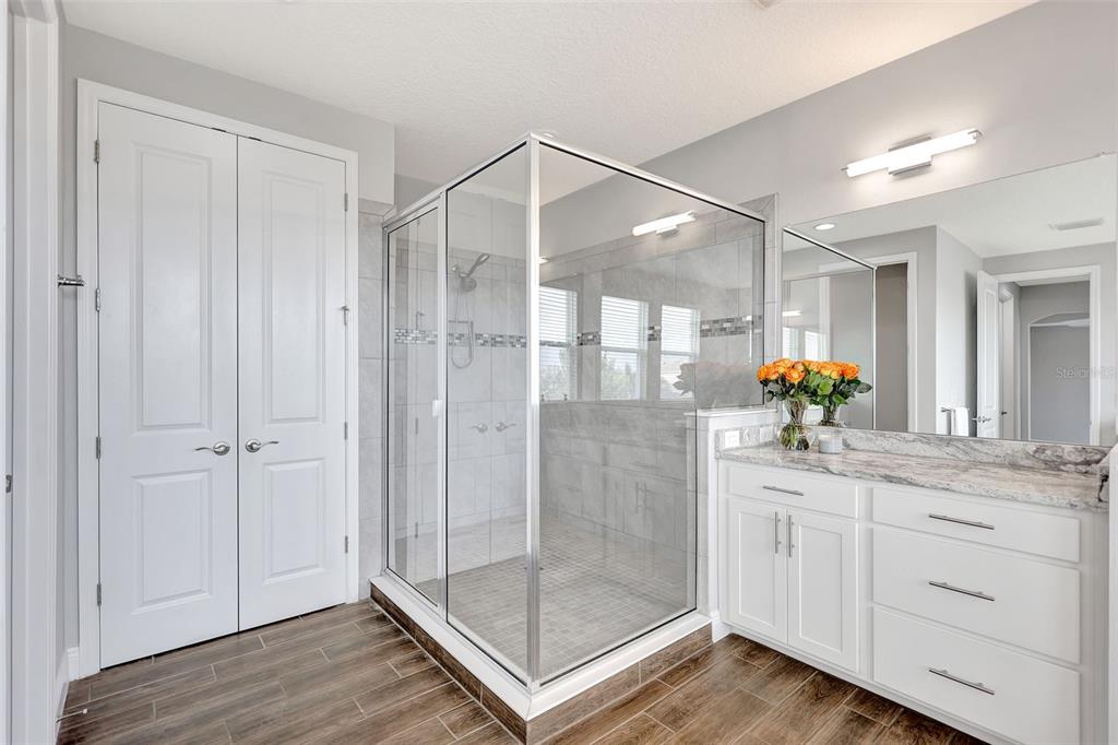 Bradenton, Florida, 34212, United States, 5 Bedrooms Bedrooms, ,5 BathroomsBathrooms,Residential,For Sale,1917227