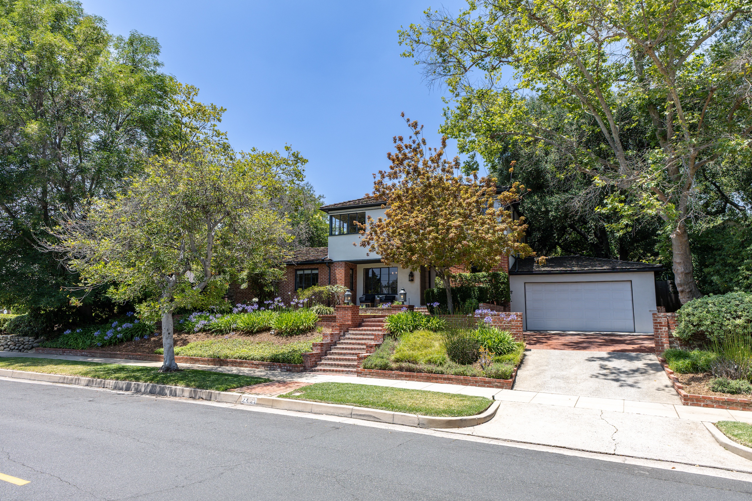  2421 Ridgeway Road - 物件實景