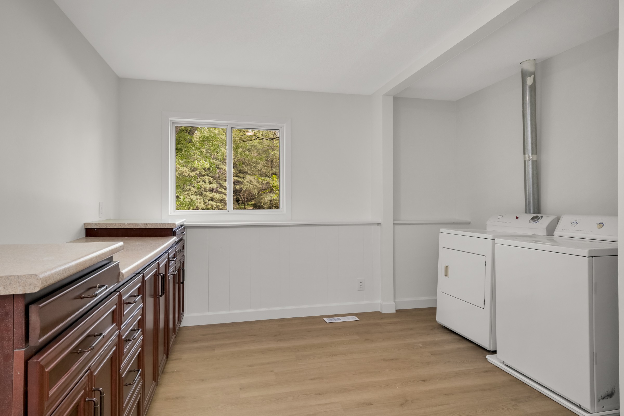  Renovated Beauty in Prime Bloomington - 物件實景