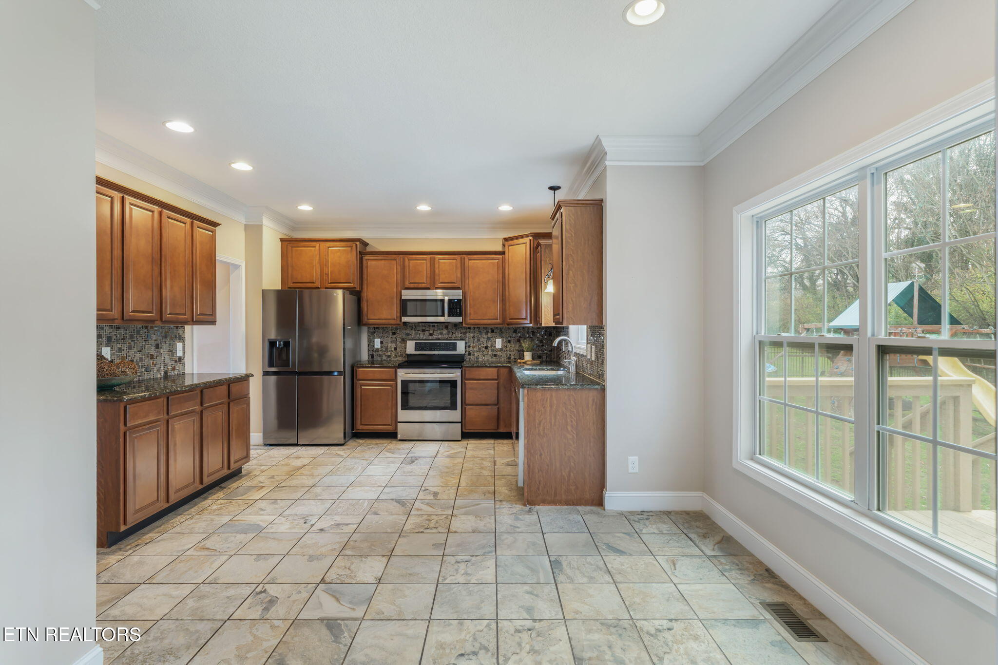 Maryville, Tennessee, 37804, United States, 4 Bedrooms Bedrooms, ,3 BathroomsBathrooms,Residential,For Sale,1996770