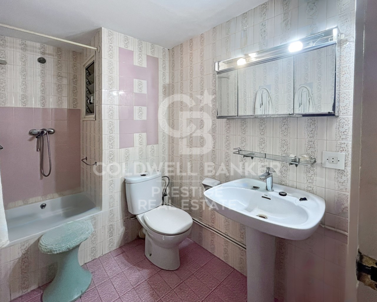 Barcelona, Barcelona, Eixample Barcelona, Barcelon, Barcelona, Catalonia, ES, 4 Bedrooms Bedrooms, ,2 BathroomsBathrooms,Residential,For Sale,Barcelona, Barcelona, Eixample Barcelona, Barcelon,1610456