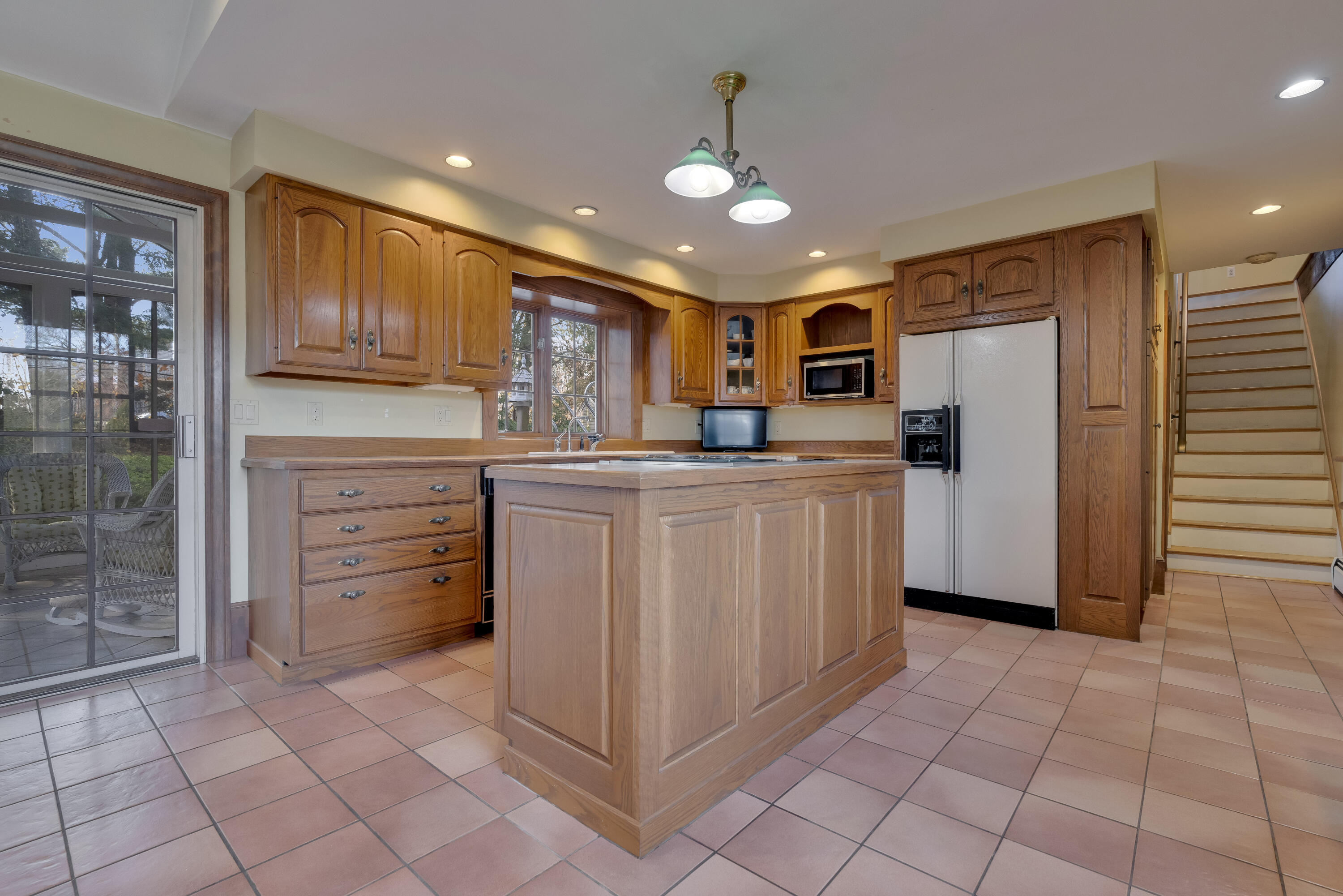 Biddeford, Maine, 04005, United States, 4 Bedrooms Bedrooms, ,2 BathroomsBathrooms,Residential,For Sale,1998354