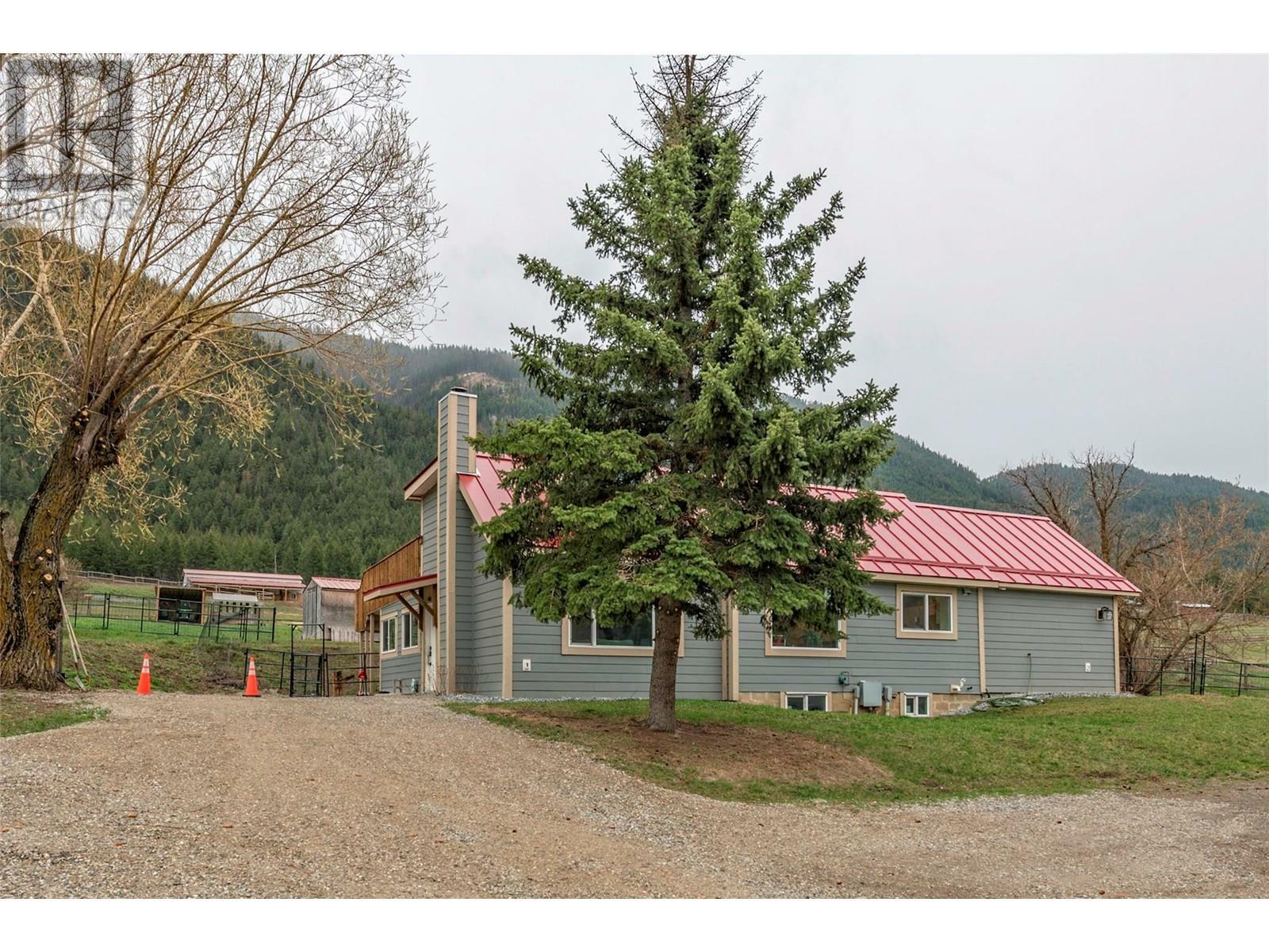 FALKLAND, British Columbia, V0E 1W0, CA, 3 Bedrooms Bedrooms, ,2 BathroomsBathrooms,Residential,For Sale,1836666