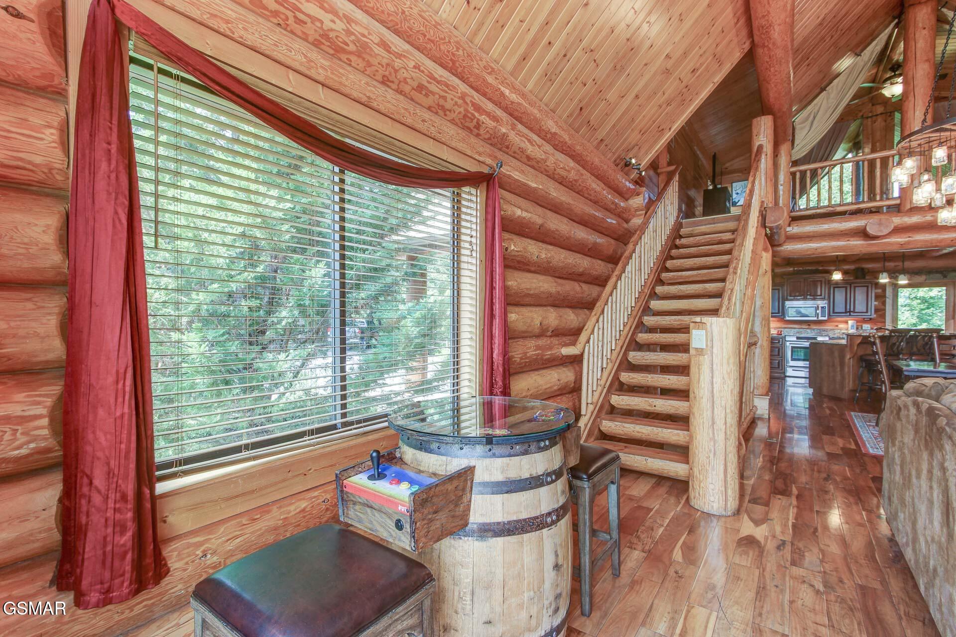 Sevierville, Tennessee, 37876, United States, 3 Bedrooms Bedrooms, ,5 BathroomsBathrooms,Residential,For Sale,1976203