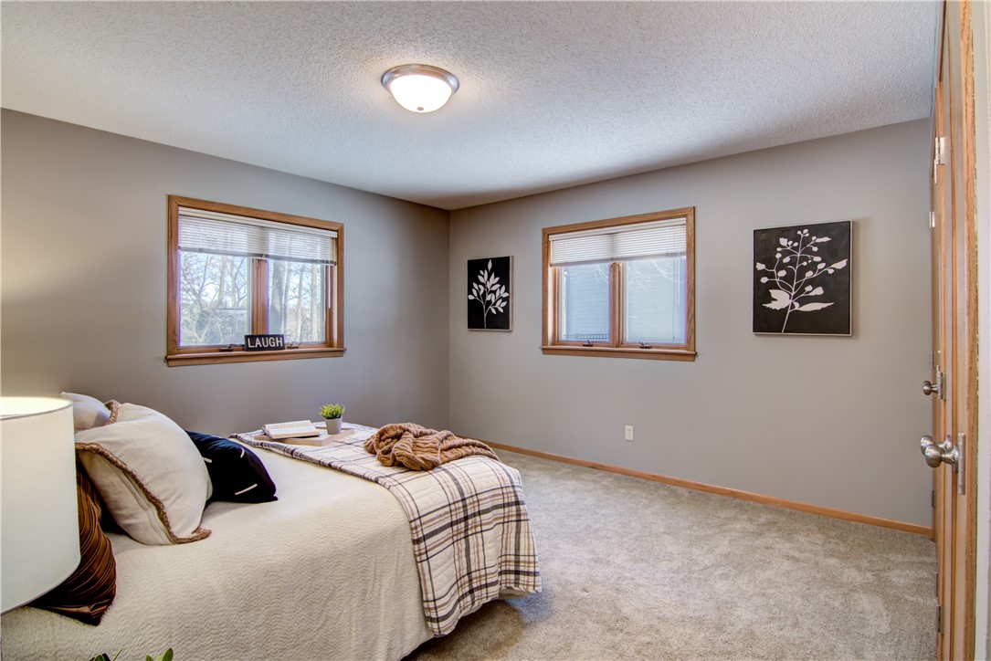 Eau Claire, Wisconsin, 54701, United States, 5 Bedrooms Bedrooms, ,4 BathroomsBathrooms,Residential,For Sale,1841509