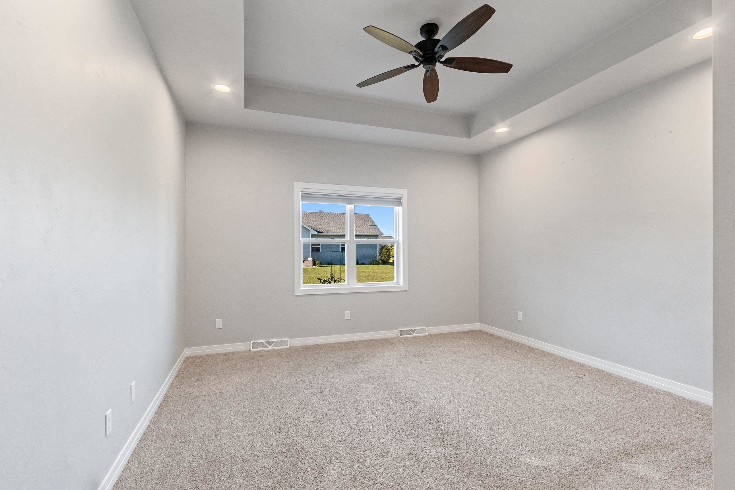 DE PERE, Wisconsin, 54115, United States, 4 Bedrooms Bedrooms, ,4 BathroomsBathrooms,Residential,For Sale,1982498