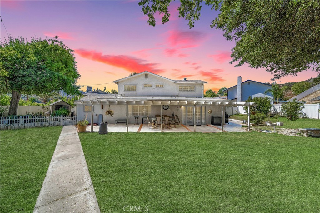 Newhall, California, 91321, United States, 5 Bedrooms Bedrooms, ,4 BathroomsBathrooms,Residential,For Sale,1940368