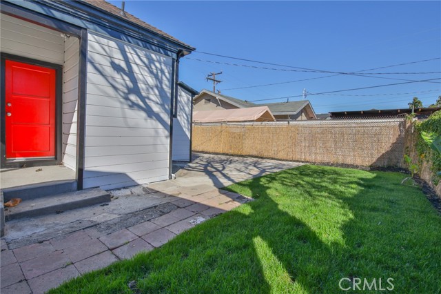 Los Angeles, California, 90044, United States, 3 Bedrooms Bedrooms, ,2 BathroomsBathrooms,Residential,For Sale,1887629
