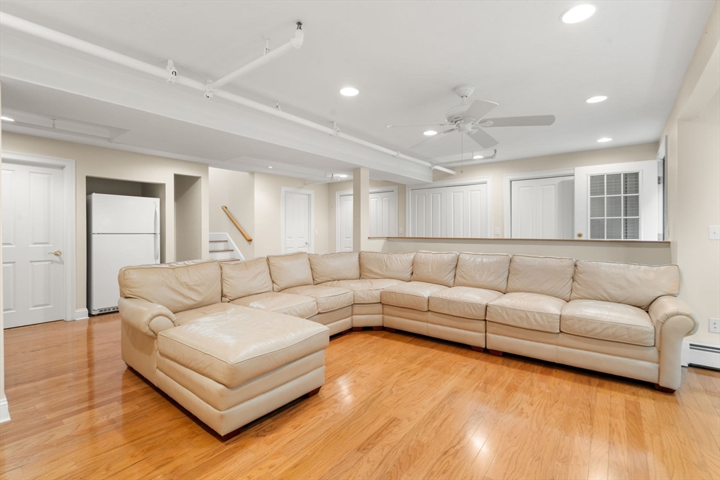 Hanover, Massachusetts, 02339, United States, 2 Bedrooms Bedrooms, ,3 BathroomsBathrooms,Residential,For Sale,1826600