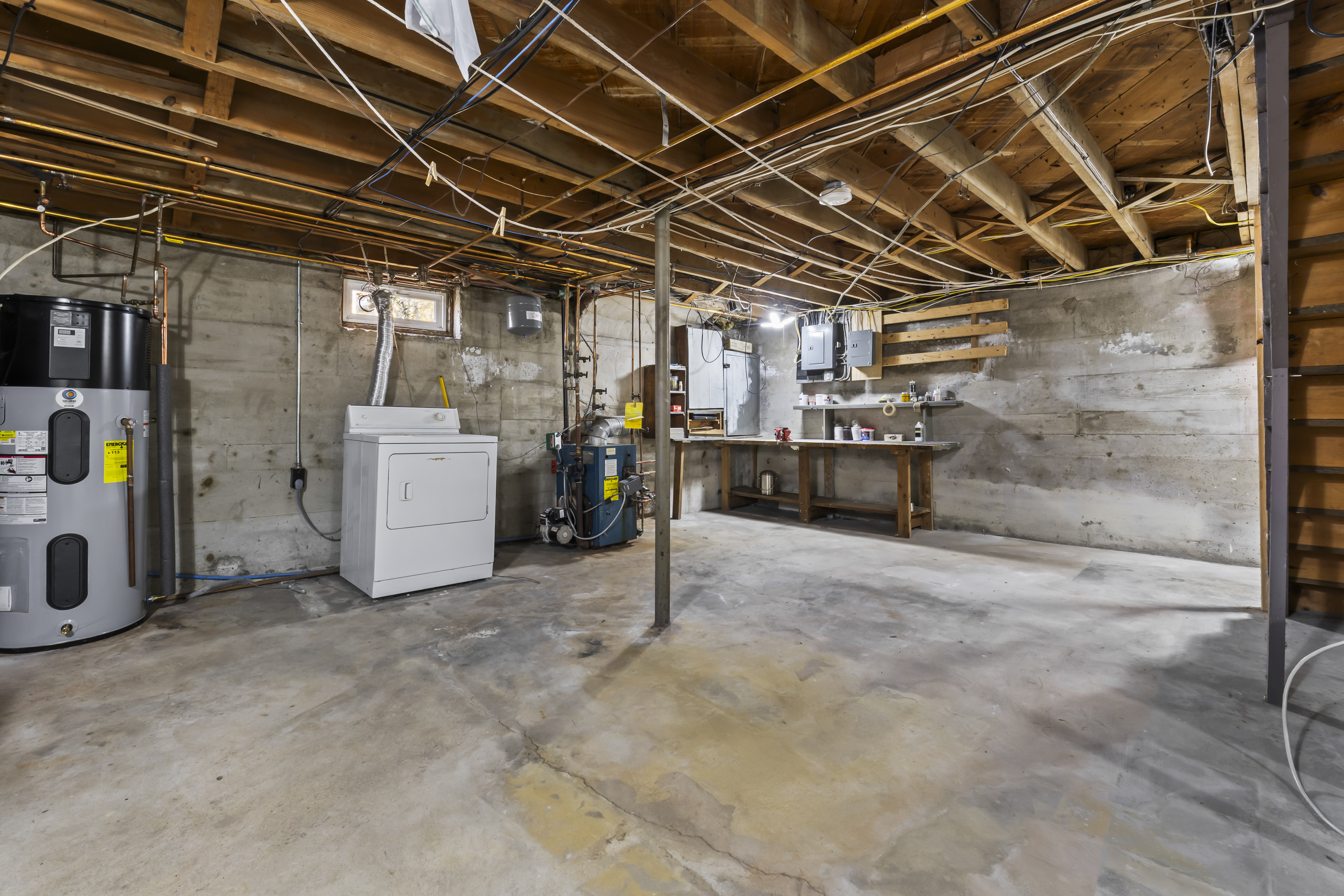 Falmouth, Maine, 04105, United States, 3 Bedrooms Bedrooms, ,2 BathroomsBathrooms,Residential,For Sale,1794593