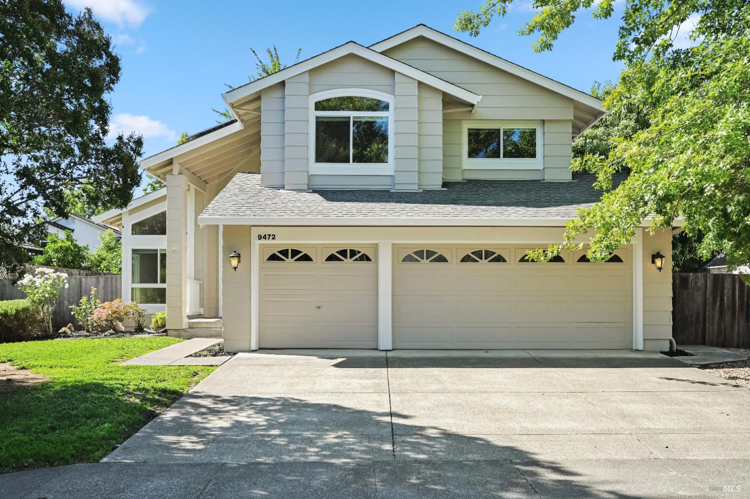 Windsor, California, 95492, United States, 4 Bedrooms Bedrooms, ,3 BathroomsBathrooms,Residential,For Sale,1926215