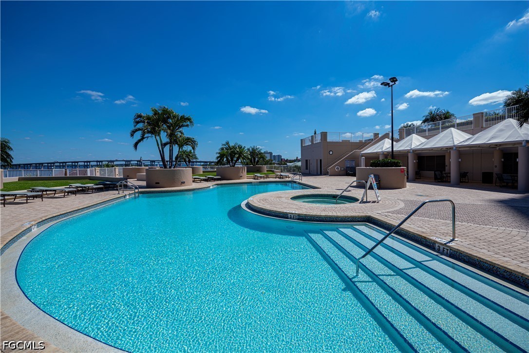 Fort Myers, Florida, 33901, United States, 3 Bedrooms Bedrooms, ,2 BathroomsBathrooms,Residential,For Sale,2037285