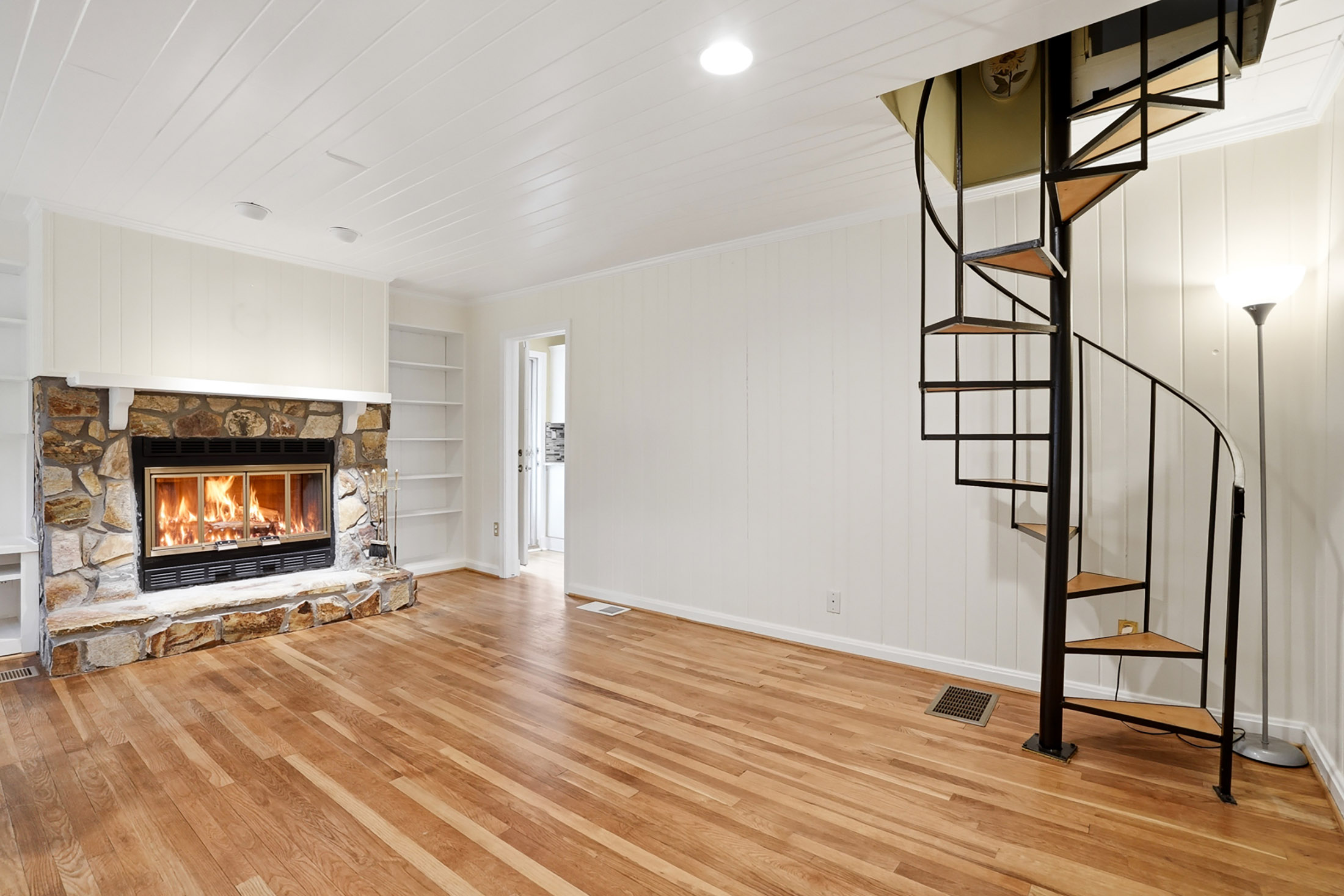  Charming Bungalow Tucked in Sought-After Lavista Park - 物件實景