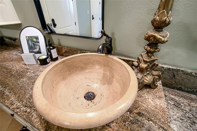 Tahlequah, Oklahoma, 74464, United States, 5 Bedrooms Bedrooms, ,5 BathroomsBathrooms,Residential,For Sale,1987377