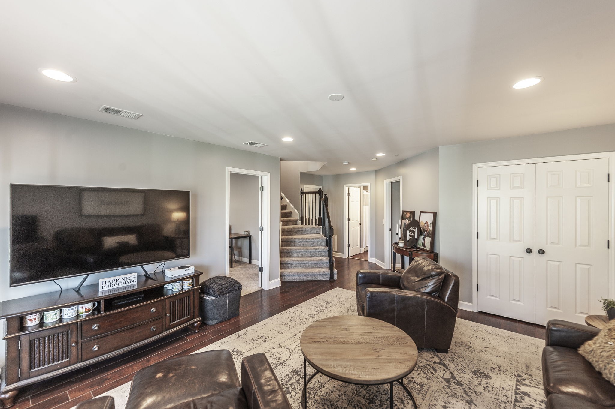 Goodlettsville, Tennessee, 37072, United States, 5 Bedrooms Bedrooms, ,4 BathroomsBathrooms,Residential,For Sale,1974837