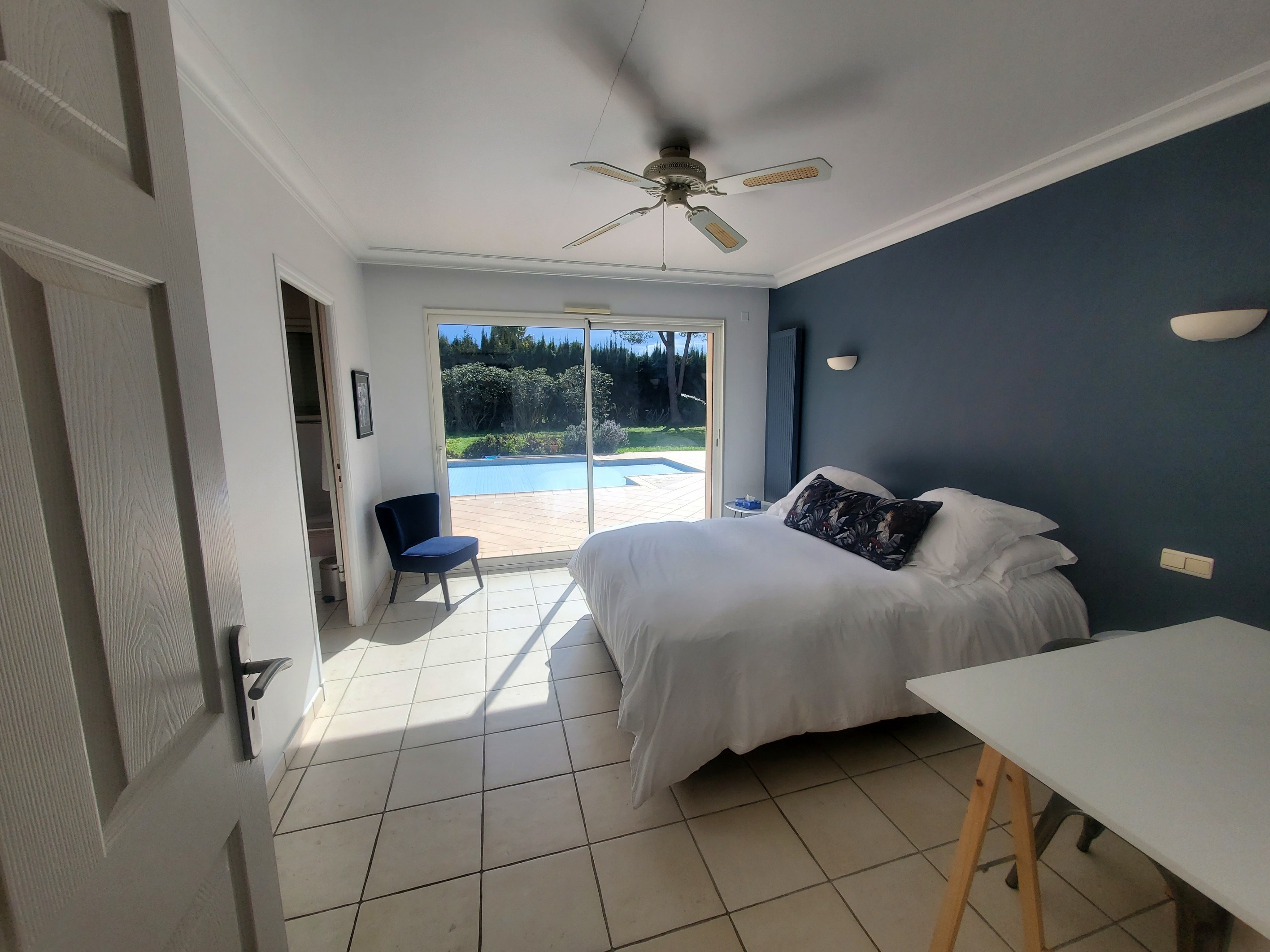  Elegant Single-Level Property on 5,000 sqm Landscaped Grounds with Pool and Com… - 物件實景