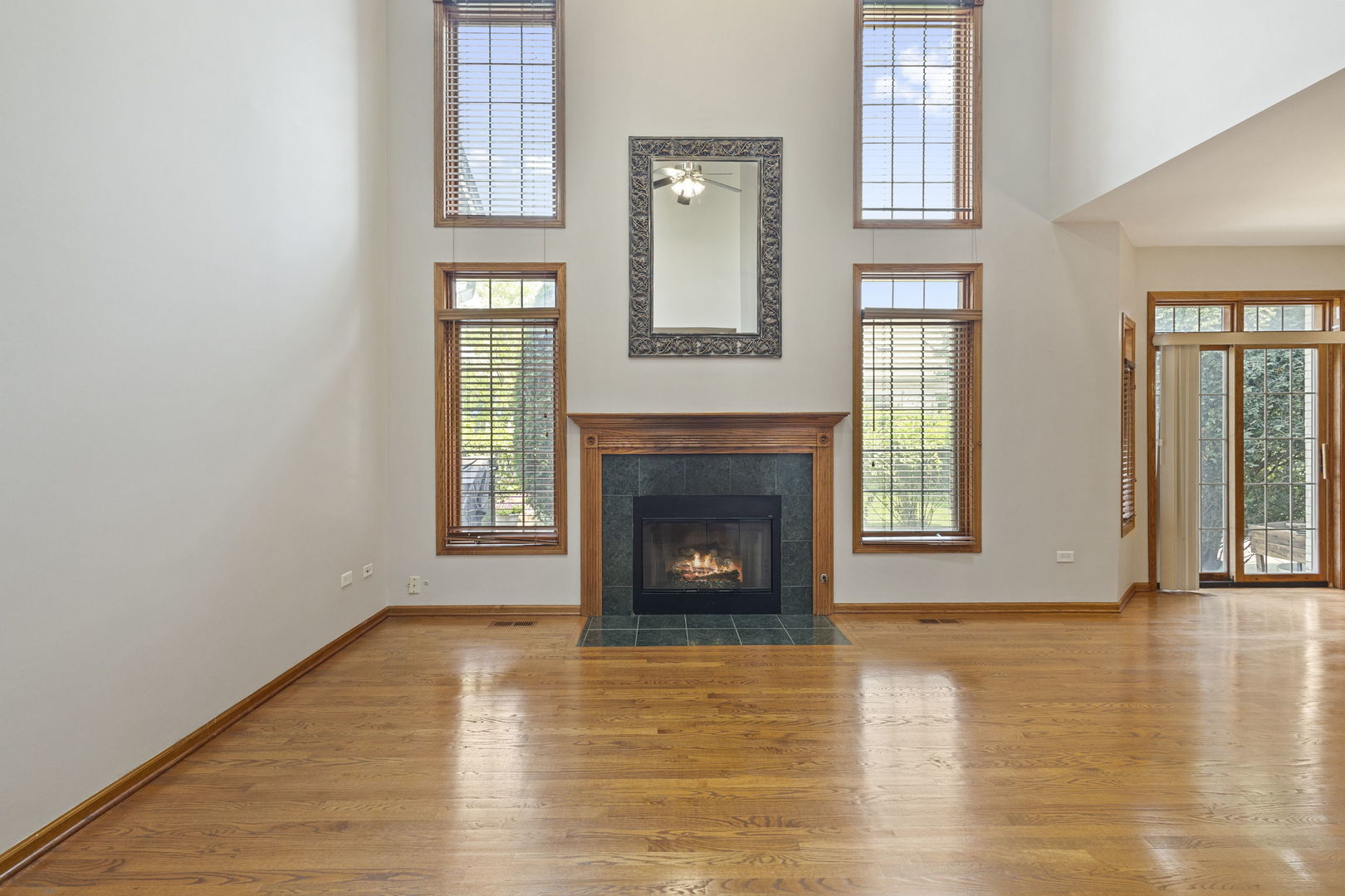 Orland Park, Illinois, 60467, United States, 3 Bedrooms Bedrooms, ,4 BathroomsBathrooms,Residential,For Sale,1960786