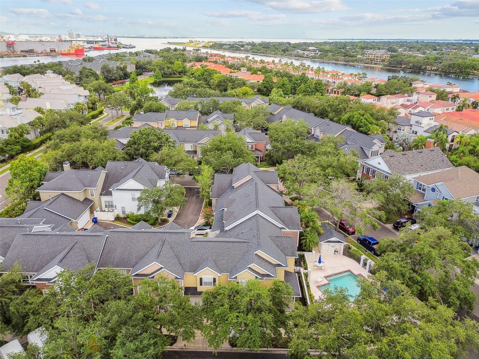 Tampa, Florida, 33602, United States, 4 Bedrooms Bedrooms, ,4 BathroomsBathrooms,Residential,For Sale,1976189