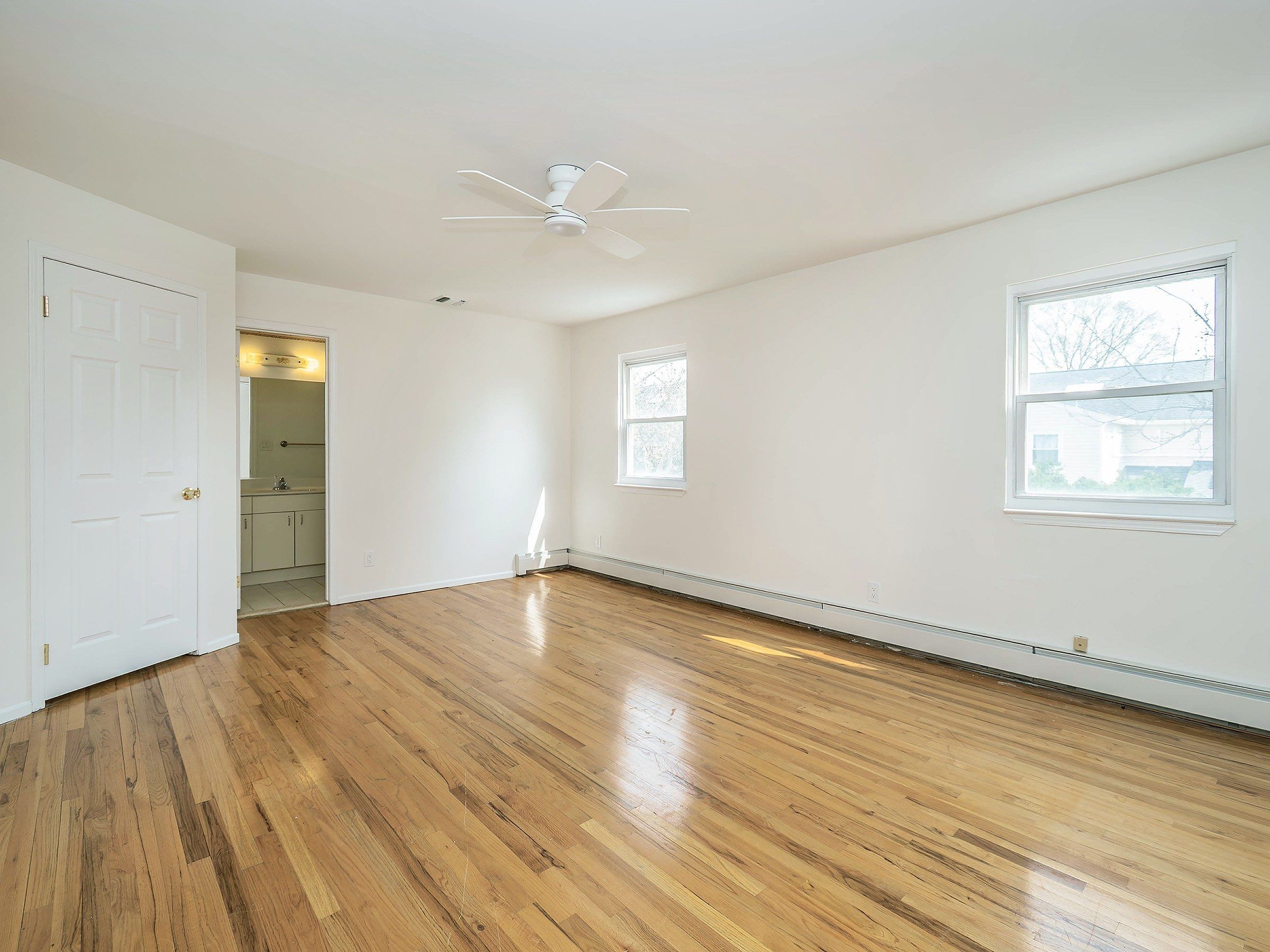  53A Grove Street, Glenwood Landing, NY, 11547 - 物件實景