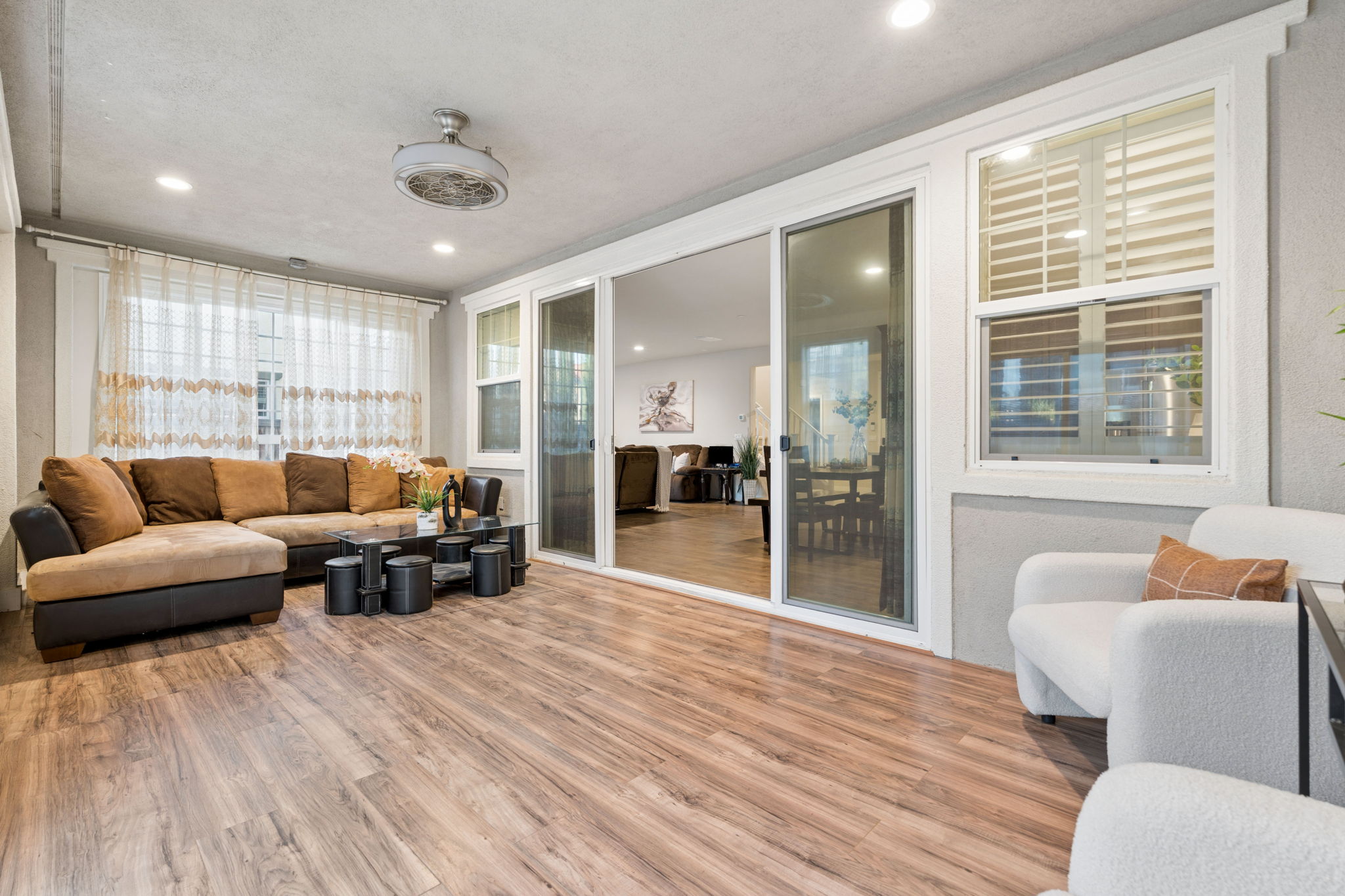  633 W Waterman Drive - 物件實景