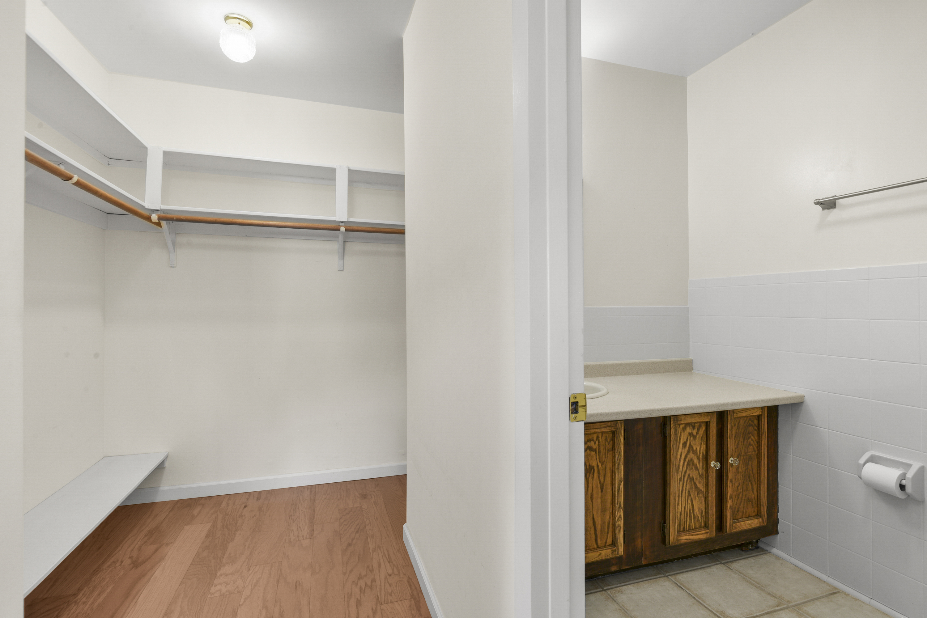  Spacious Corner Unit Townhouse - 物件實景