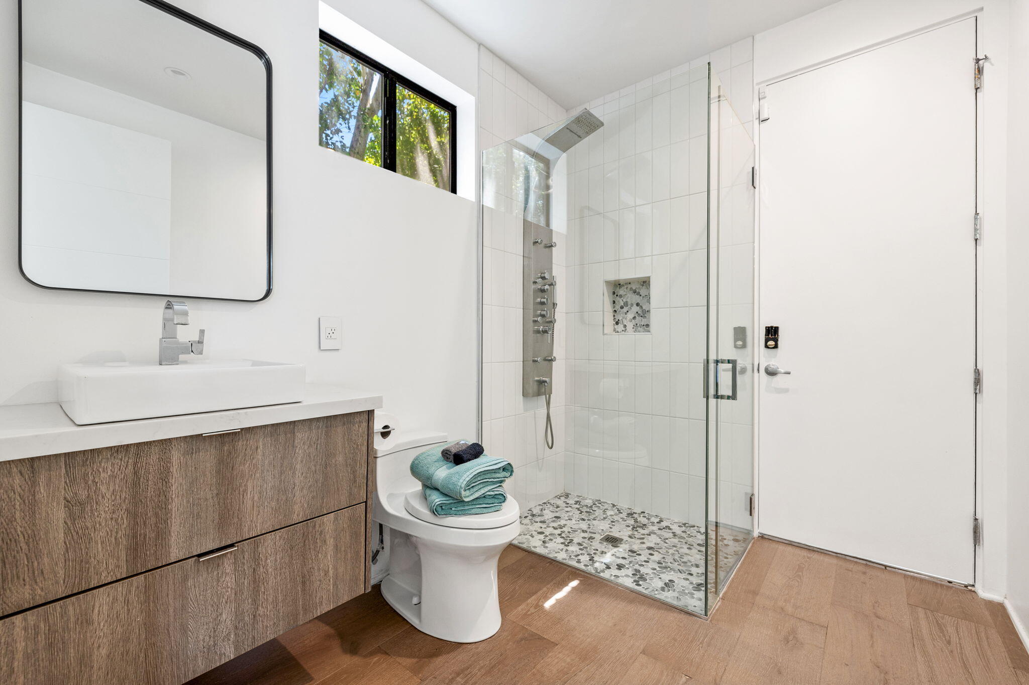 Palm Springs, California, 92262, United States, 5 Bedrooms Bedrooms, ,4 BathroomsBathrooms,Residential,For Sale,1805387