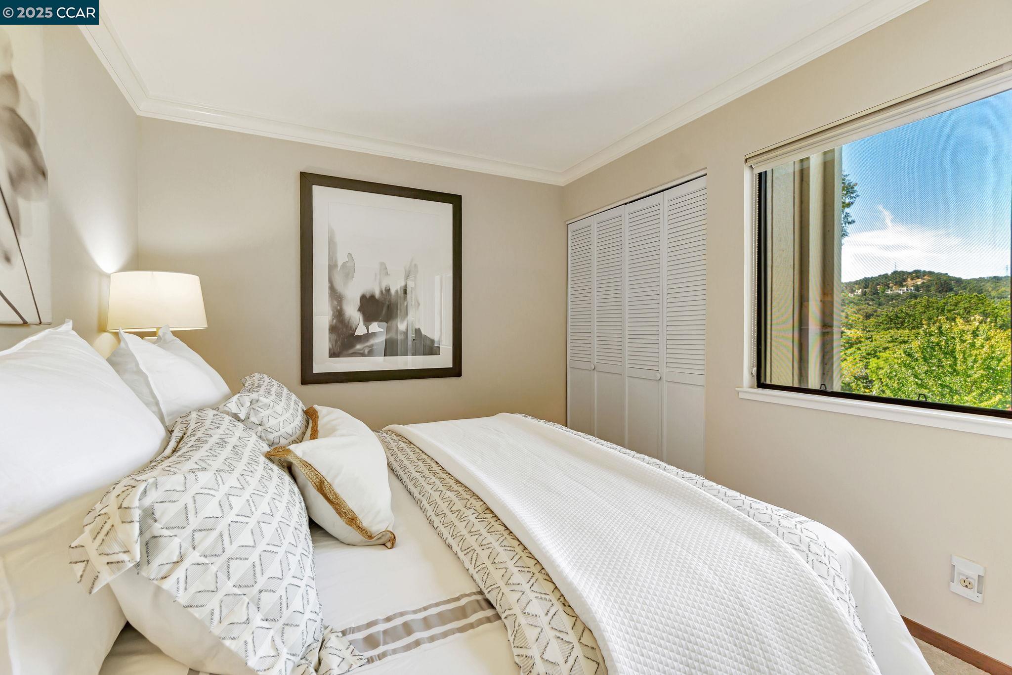 Walnut Creek, California, 94595, United States, 3 Bedrooms Bedrooms, ,2 BathroomsBathrooms,Residential,For Sale,1924398