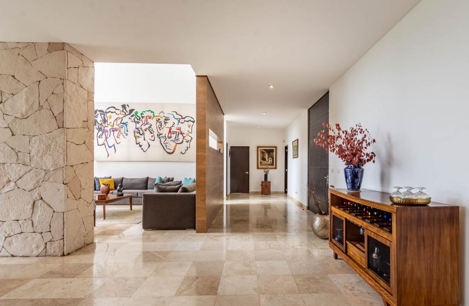 Querétaro, Querétaro, 76230, Mexico, 3 Bedrooms Bedrooms, ,4 BathroomsBathrooms,Residential,For Sale,1940235